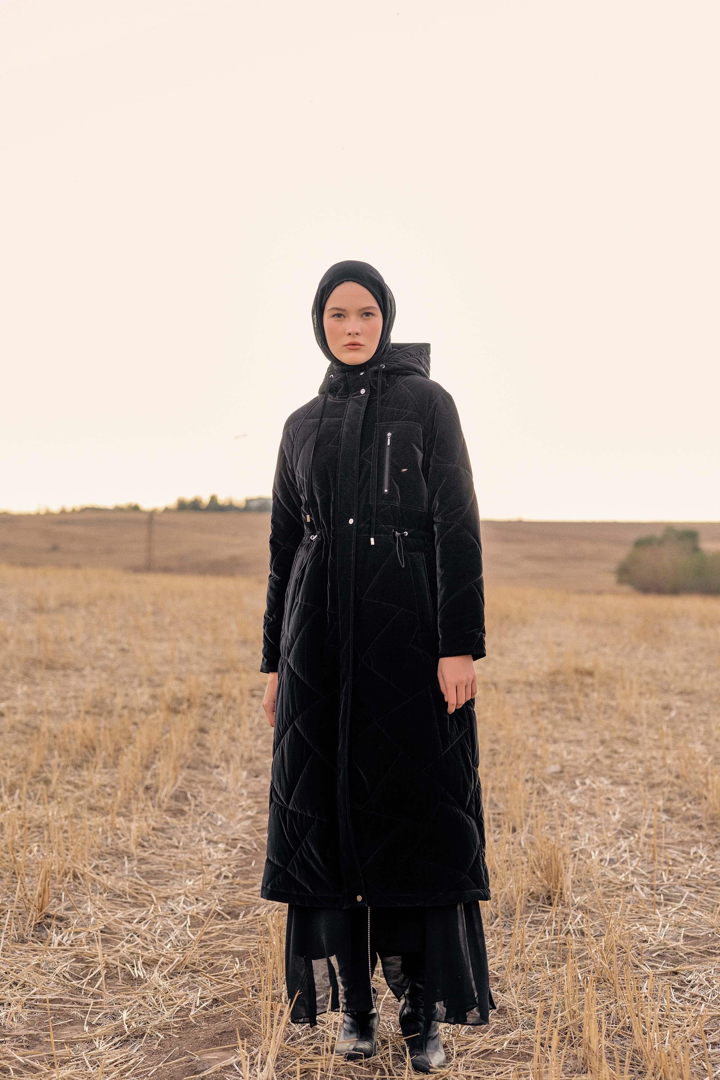 Reglan Kollu Kapitone Kaban - Siyah TUGBA