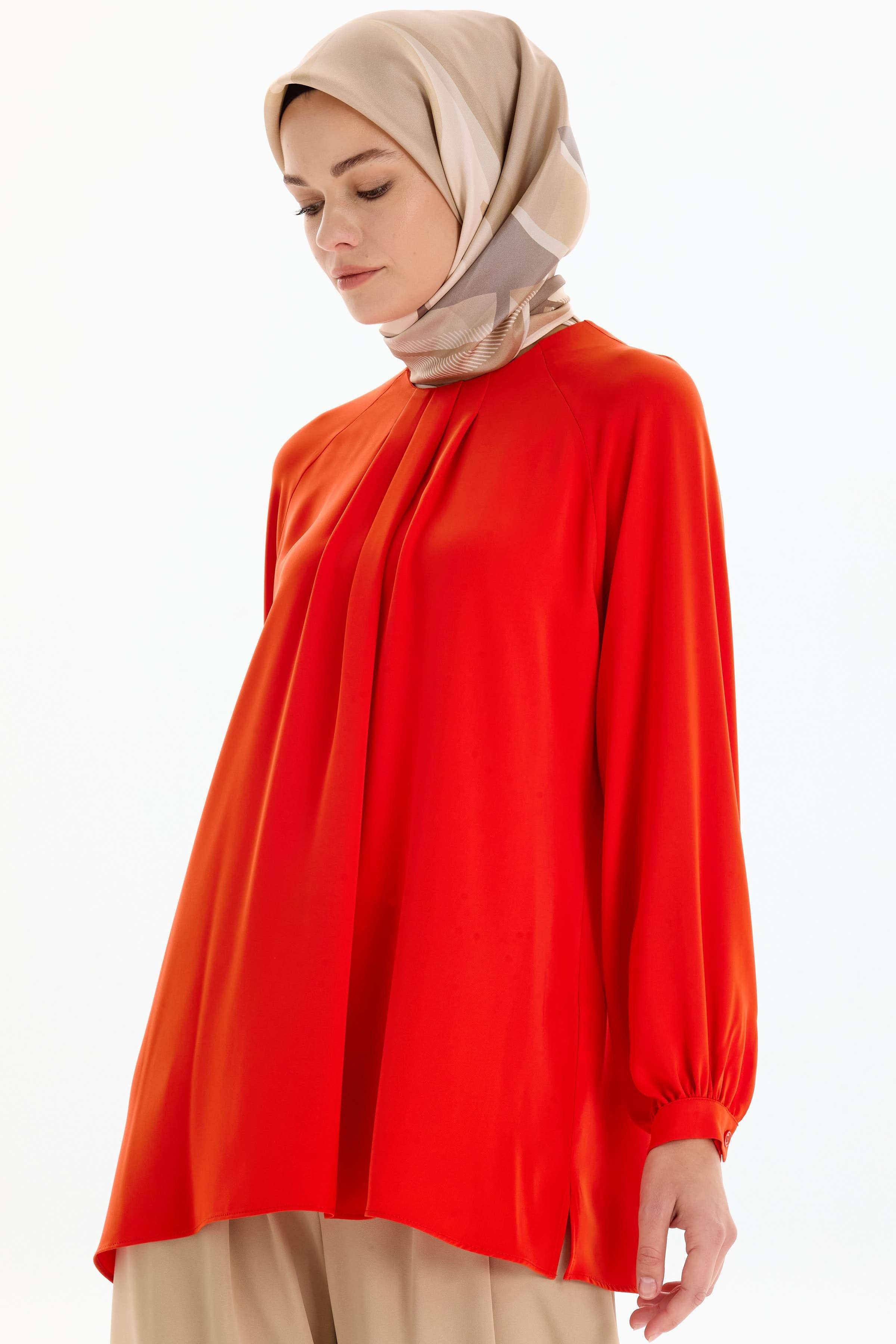 Reglan Kollu Pile Detaylı Bluz - Mercan TUGBA