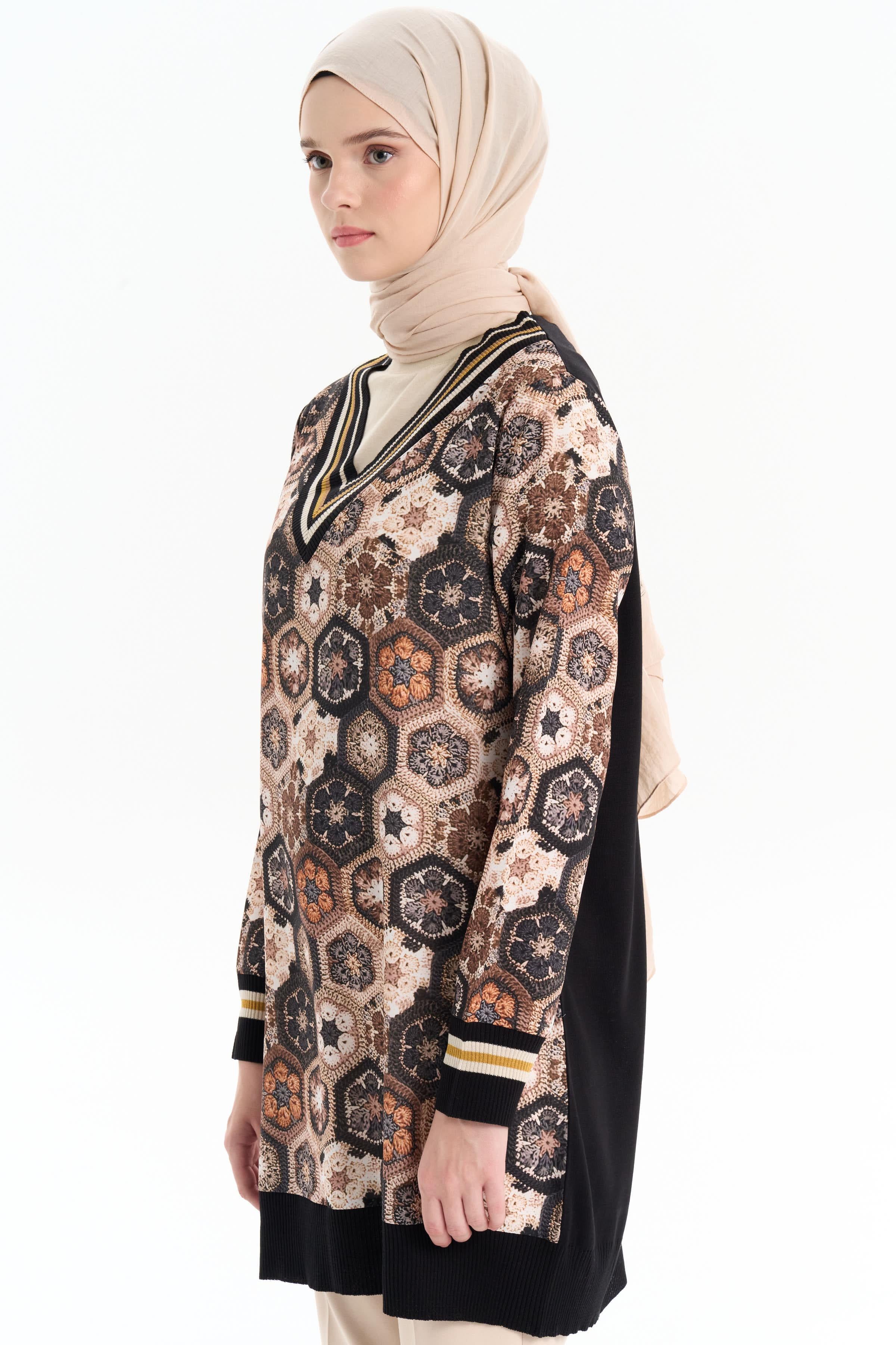 Ribana Detaylı Desenli V Yakalı Tunik - Siyah TUGBA