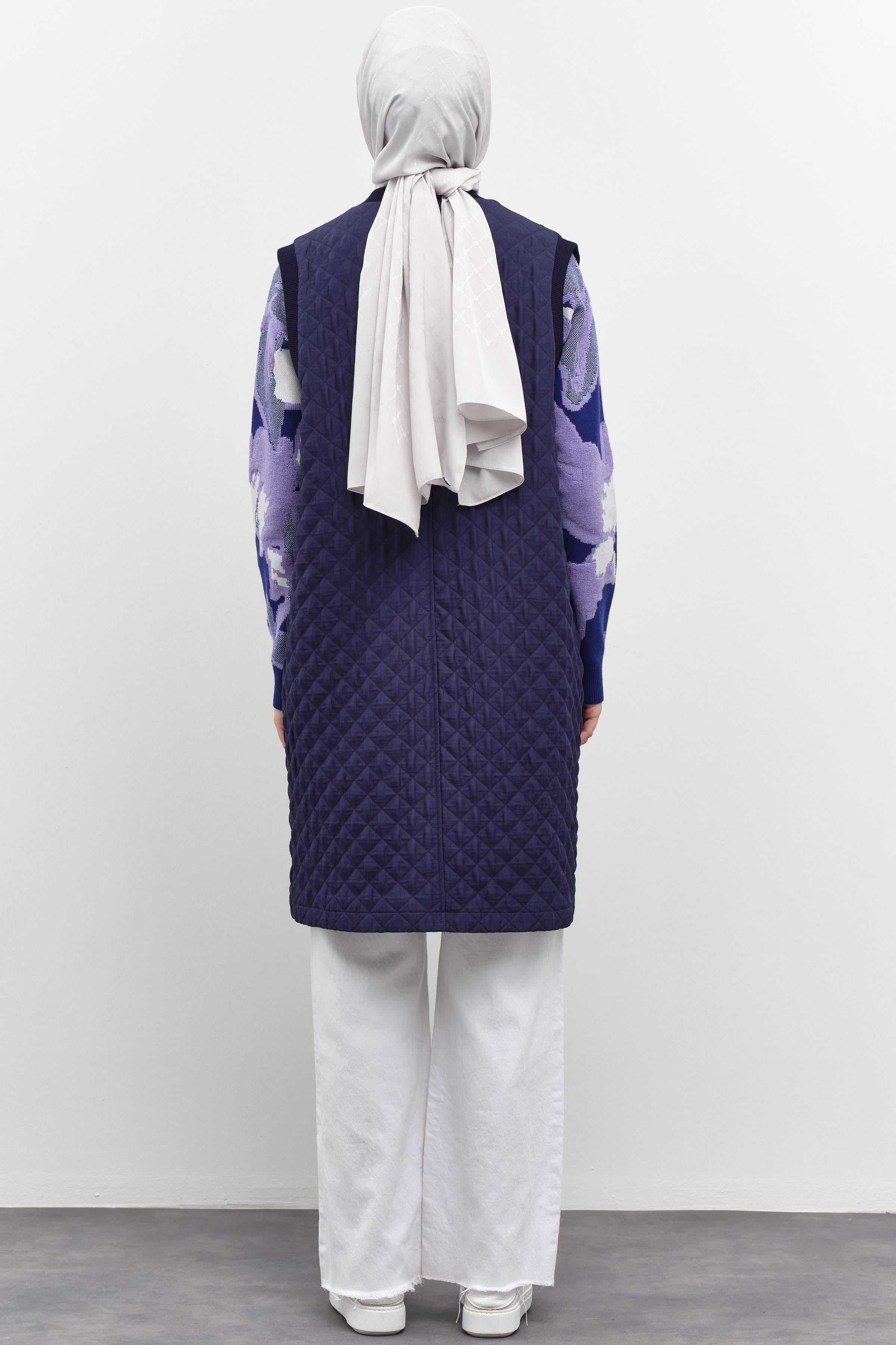 Ribana Detaylı İnce Kapitone Yelek - Lacivert TUGBA