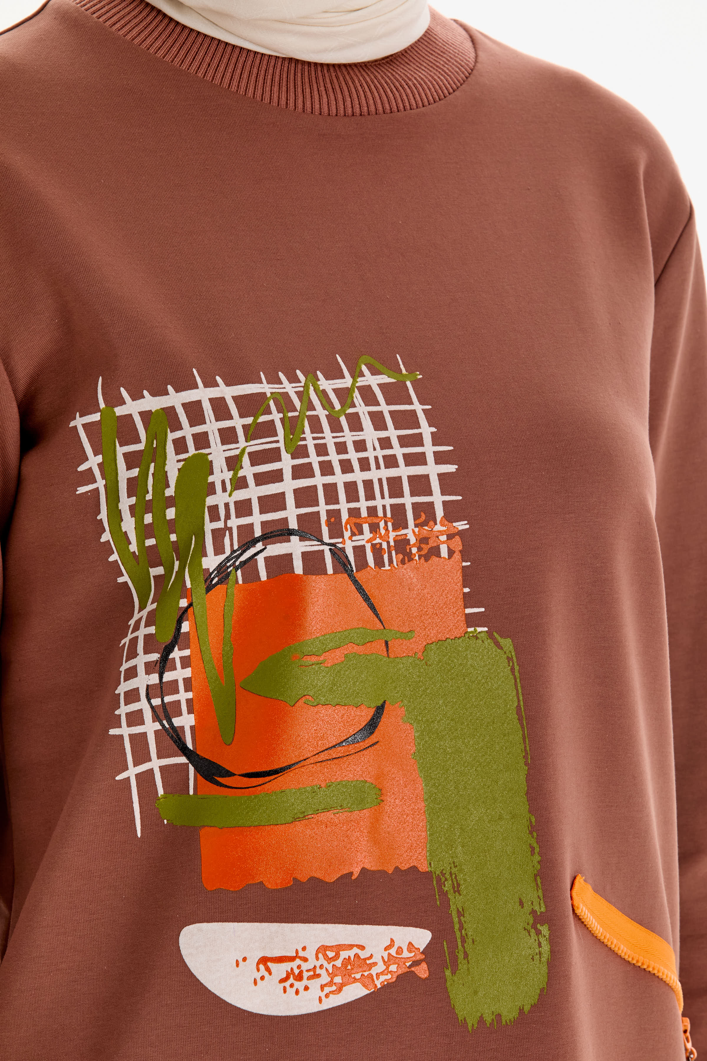 Ribana Yakalı Desen Baskılı Örme Sweat - Kahve TUGBA