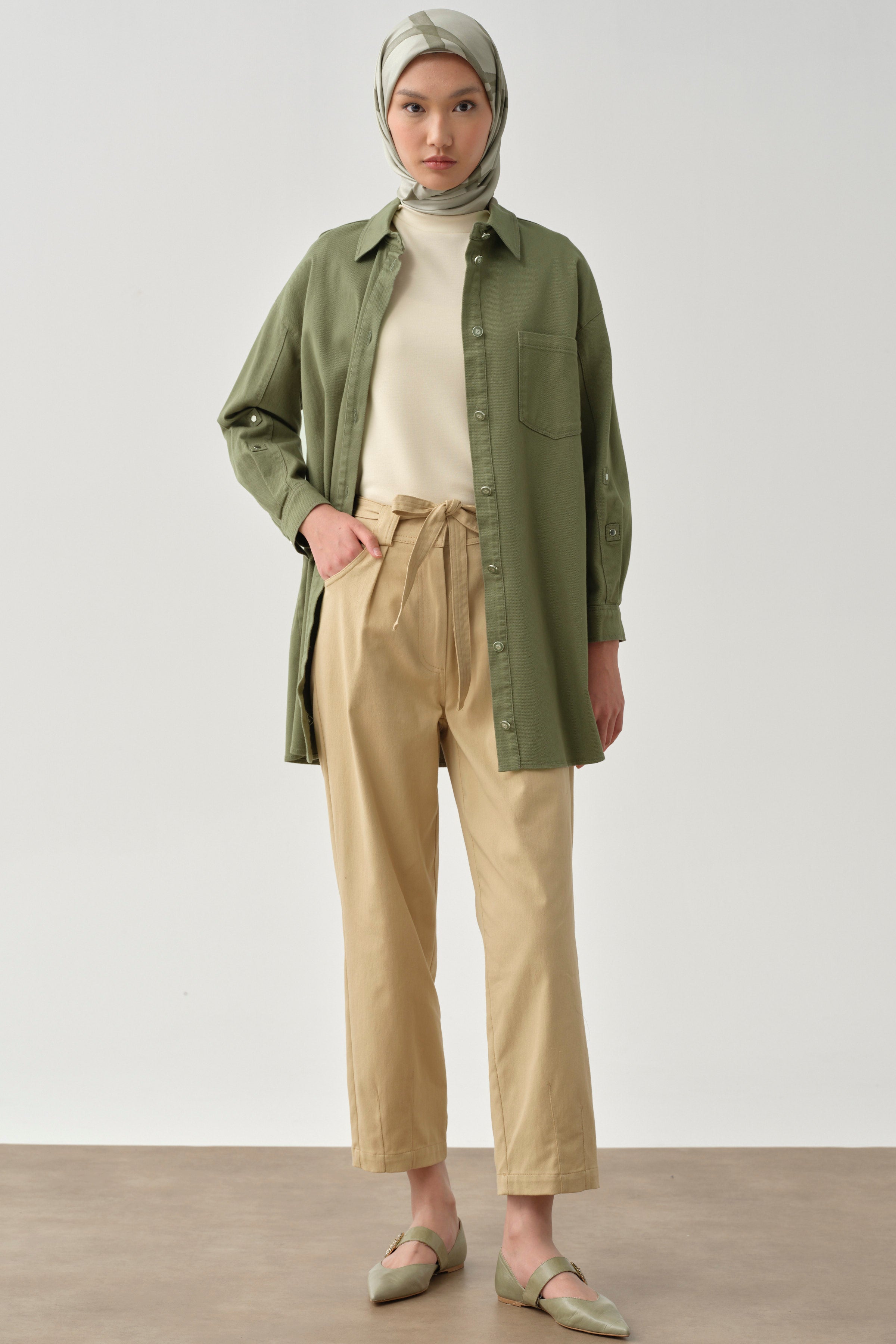 Rivet Detaylı Kanvas Gömlek - Haki TUGBA