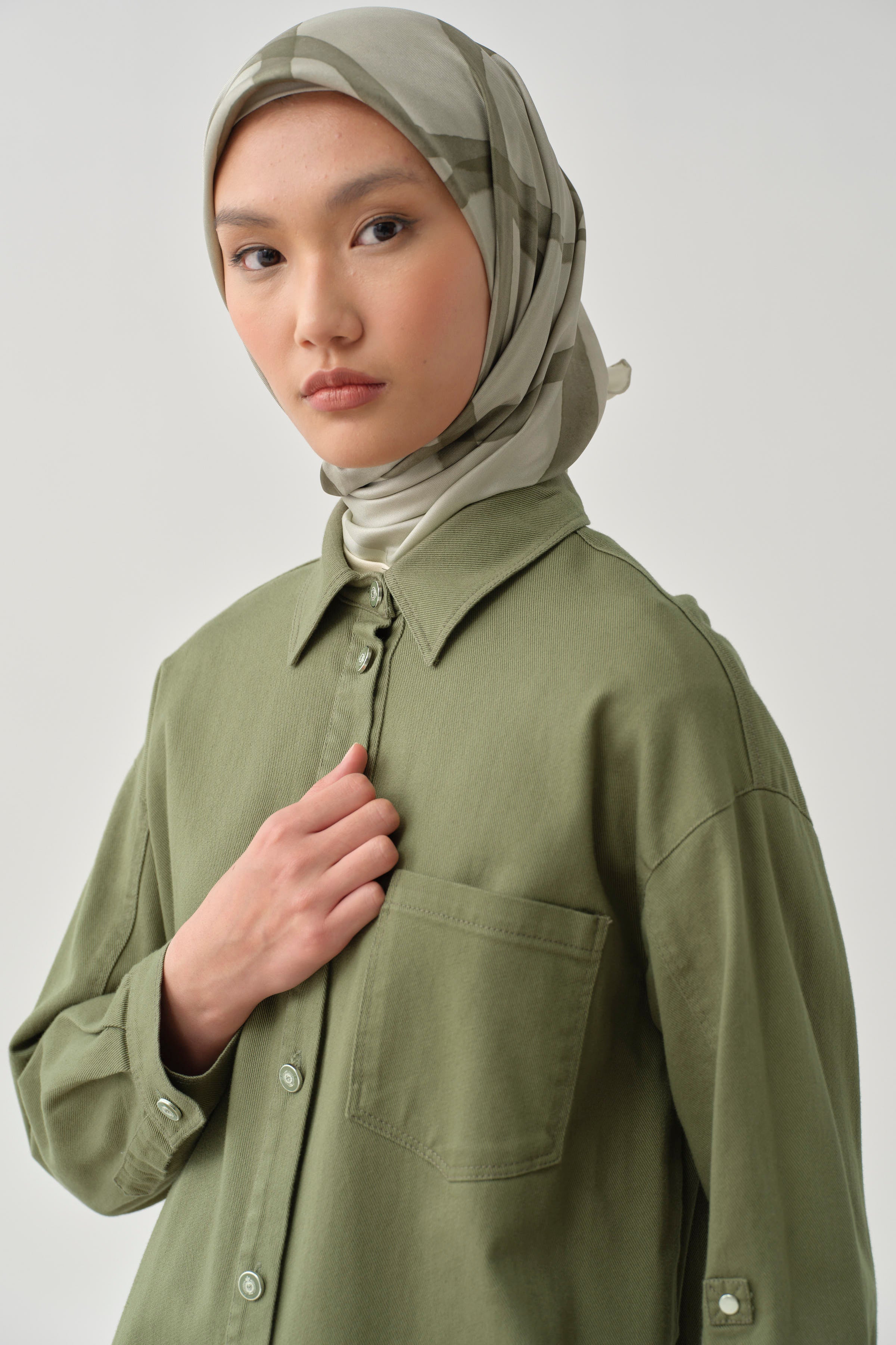 Rivet Detaylı Kanvas Gömlek - Haki TUGBA