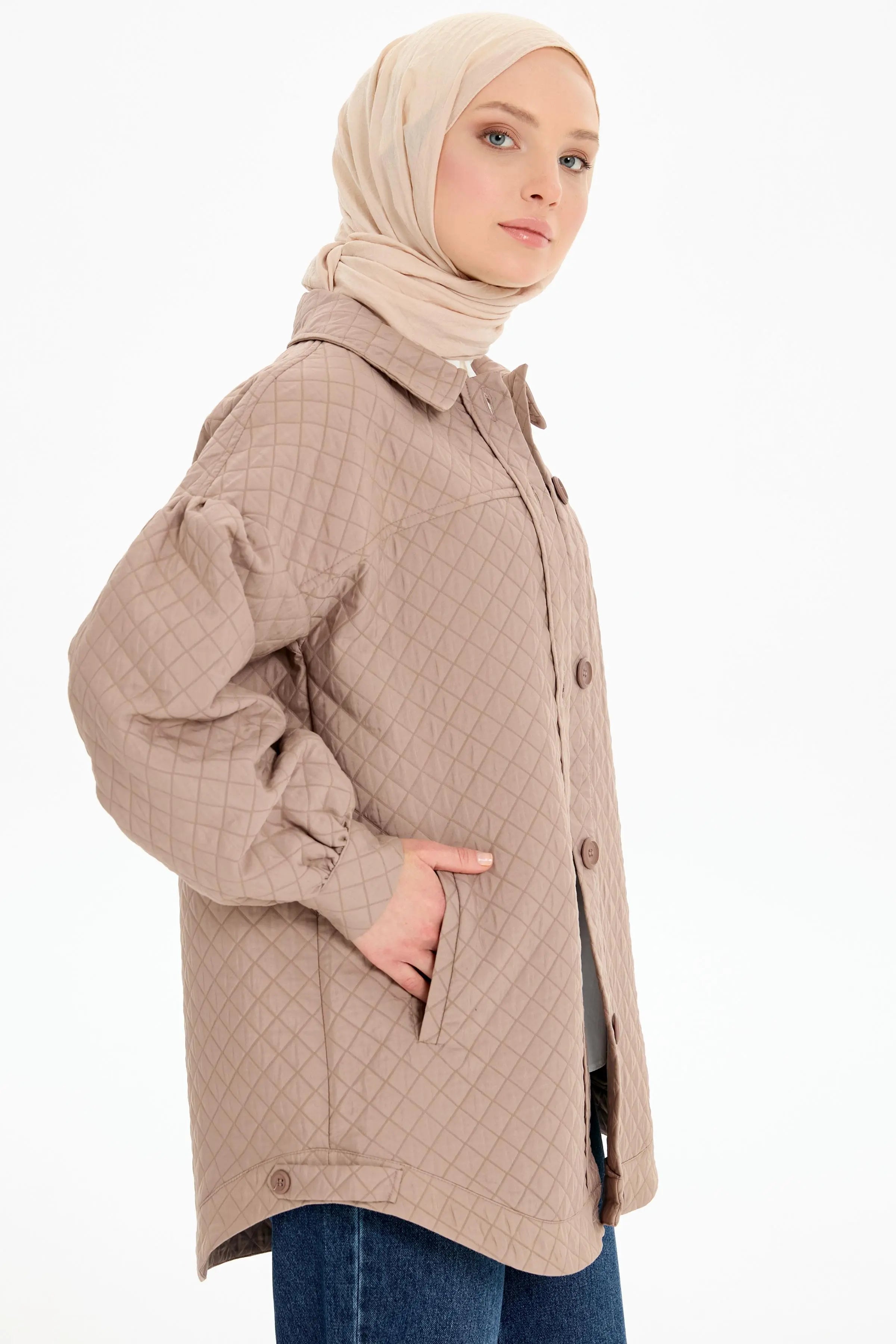 Robalı Kapitone Ceket - Bej TUGBA