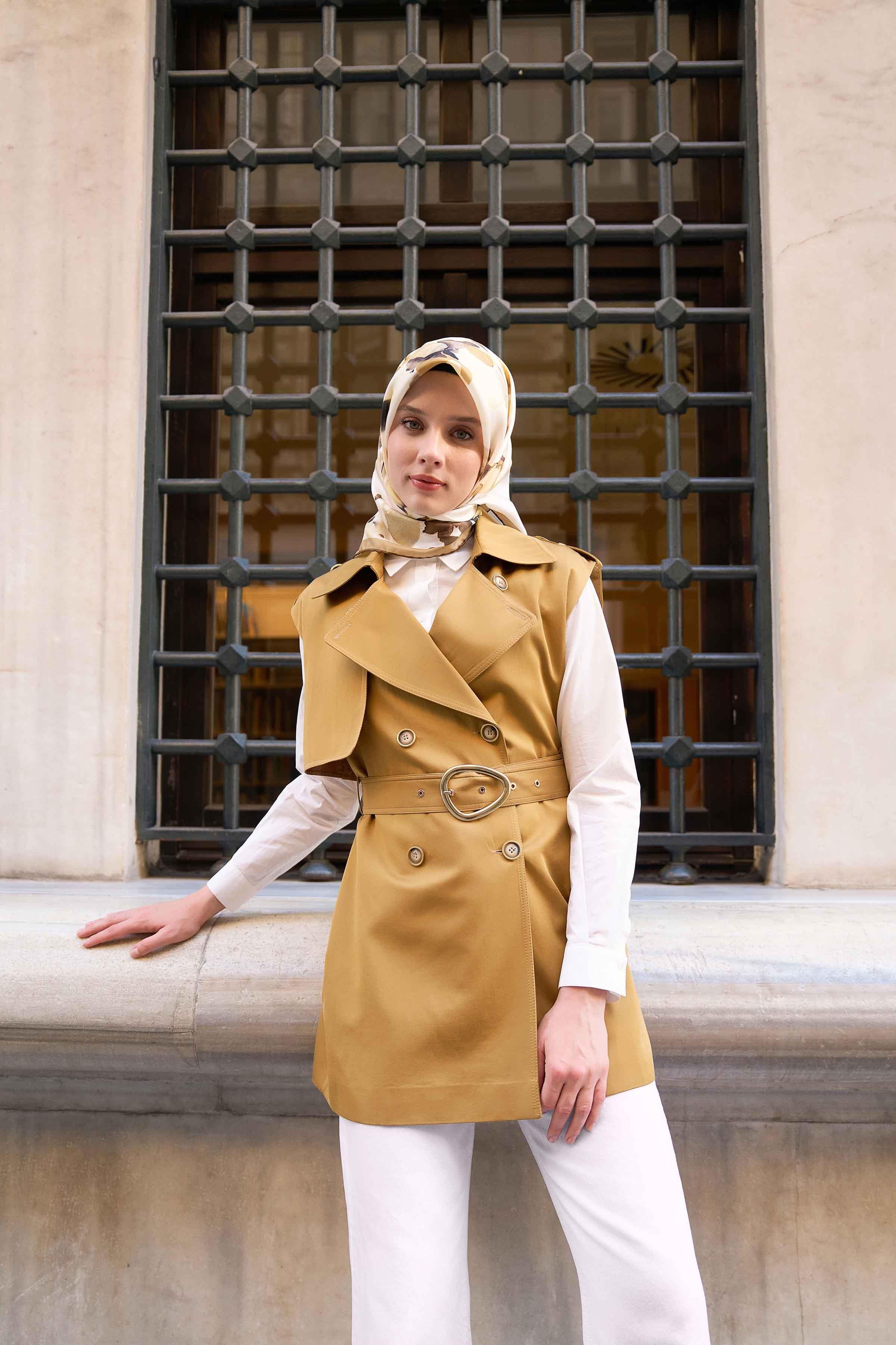 Rüzgarlık Detaylı Kruvaze Yelek - Camel TUGBA