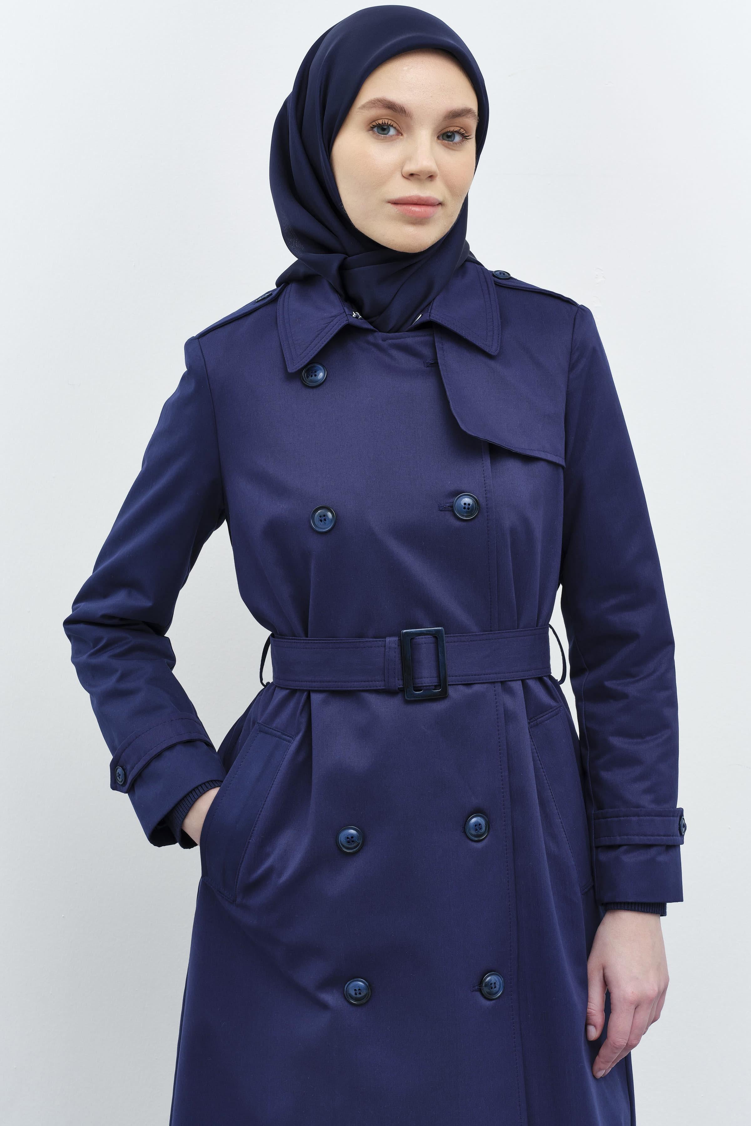 Rüzgarlık Detaylı Pilikaşeli Trenç - İndigo TUGBA