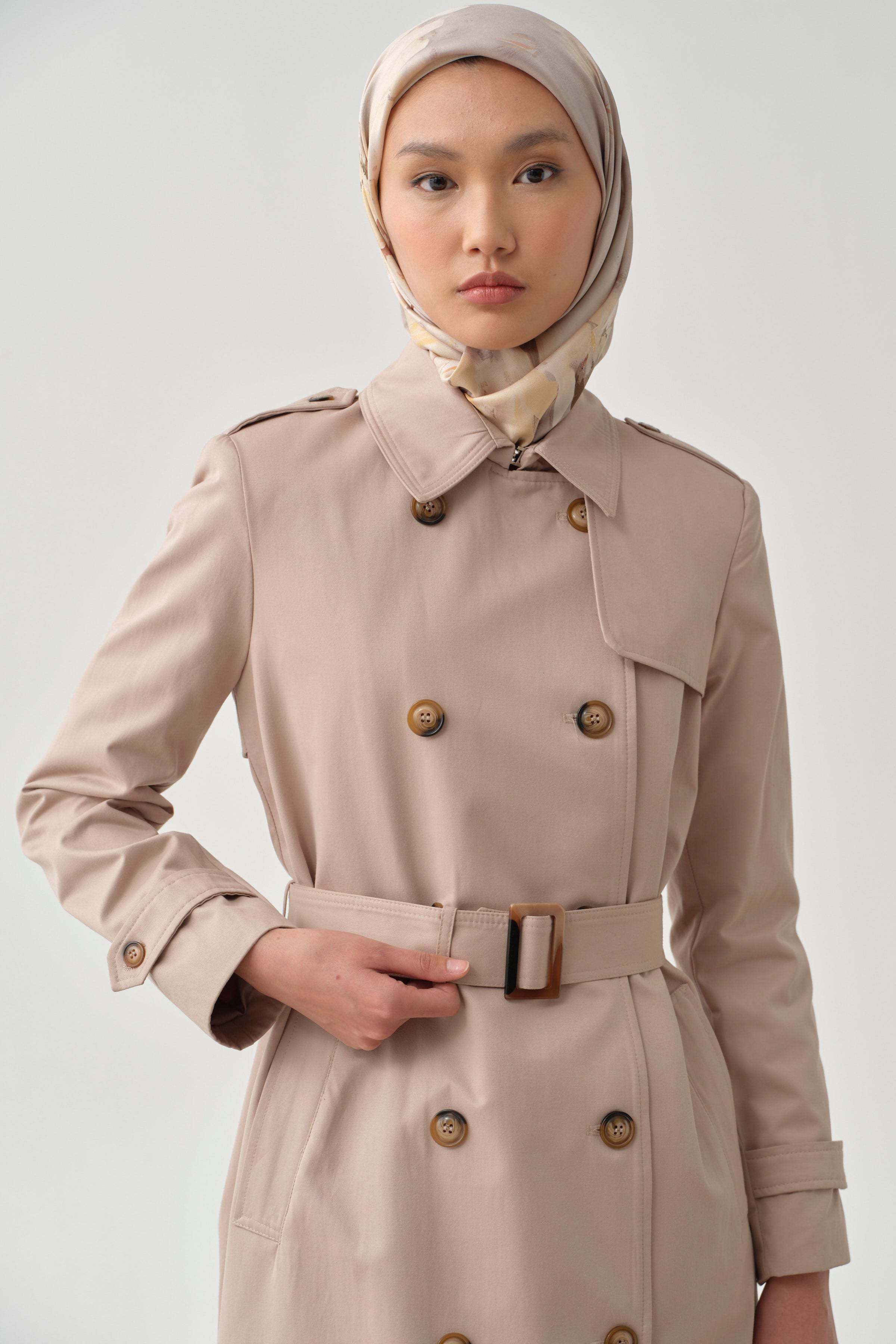 Rüzgarlık Detaylı Pilikaşeli Trenç - Taş TUGBA