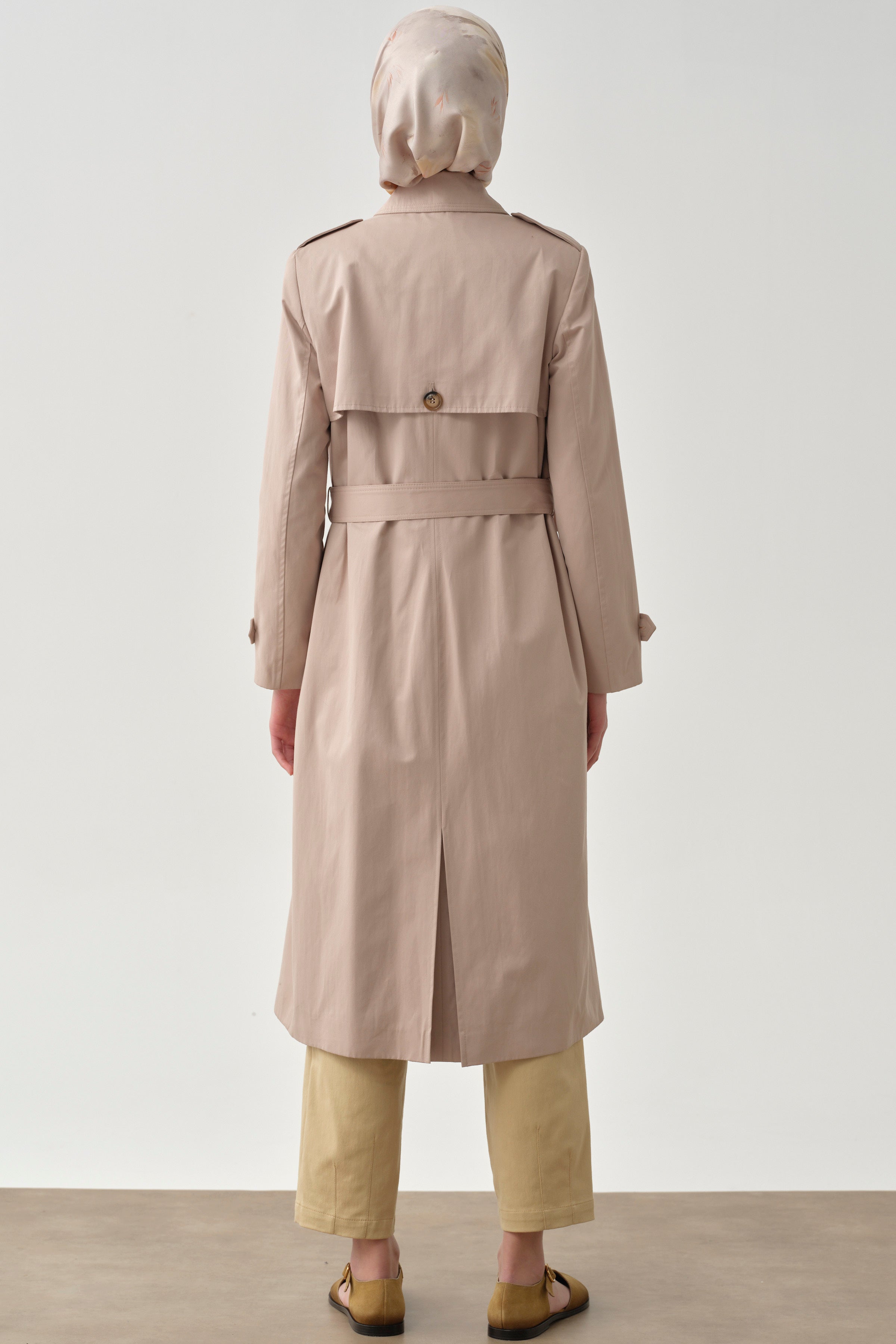 Rüzgarlık Detaylı Pilikaşeli Trenç - Taş TUGBA