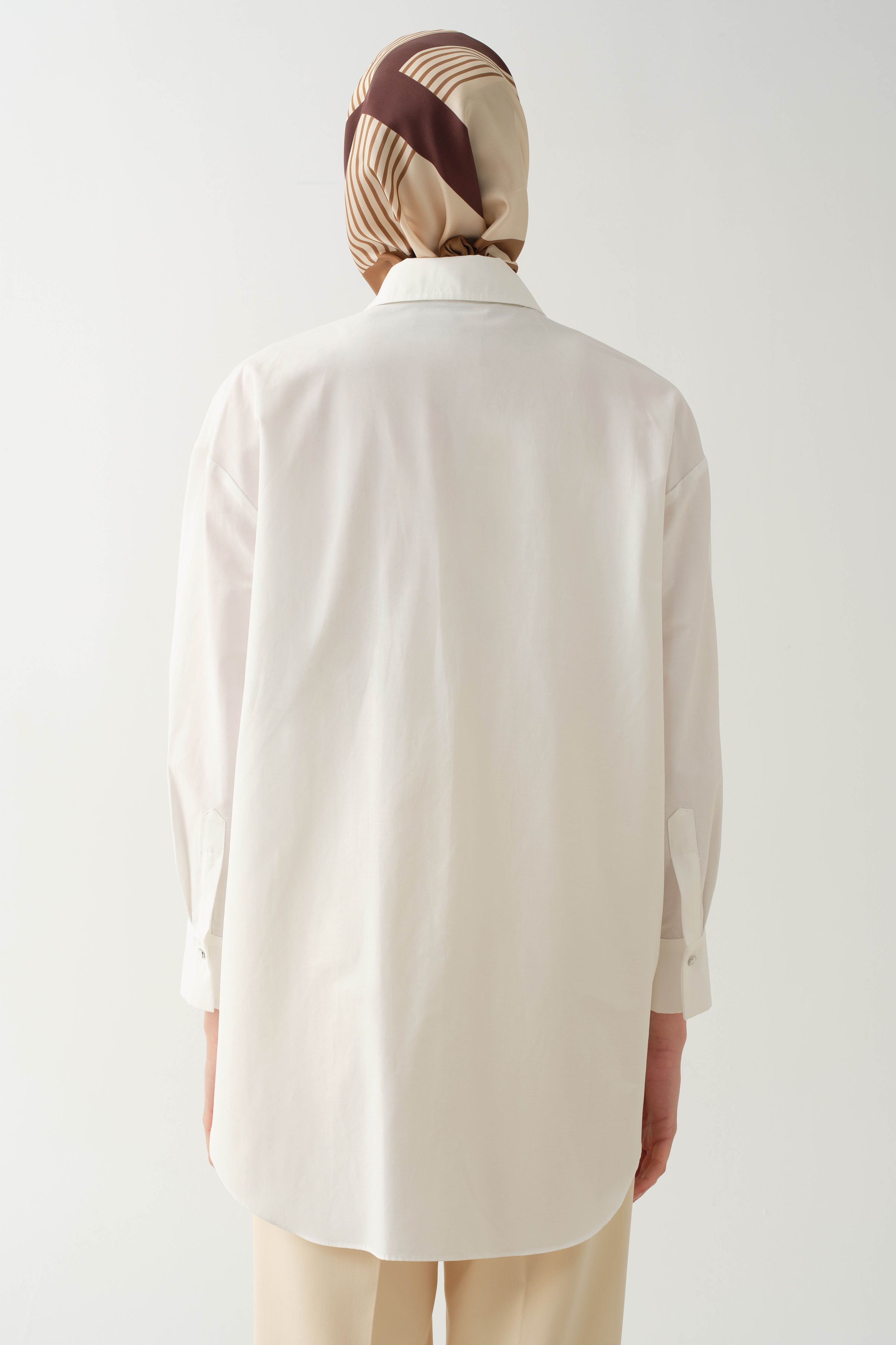 Rüzgarlıklı Gömlek - Ekru TUGBA