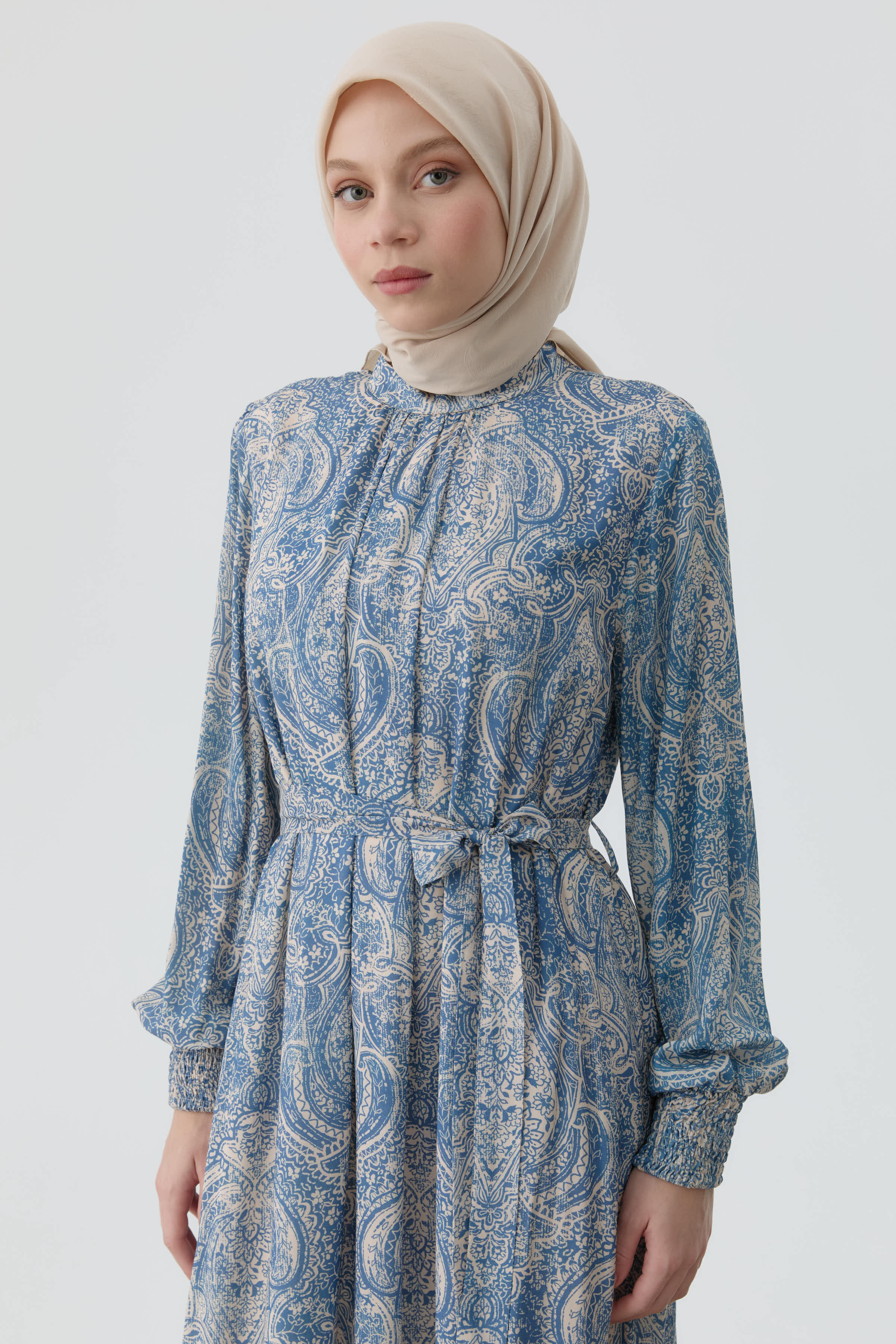 Şal Desenli Kuşaklı Elbise - İndigo TUGBA