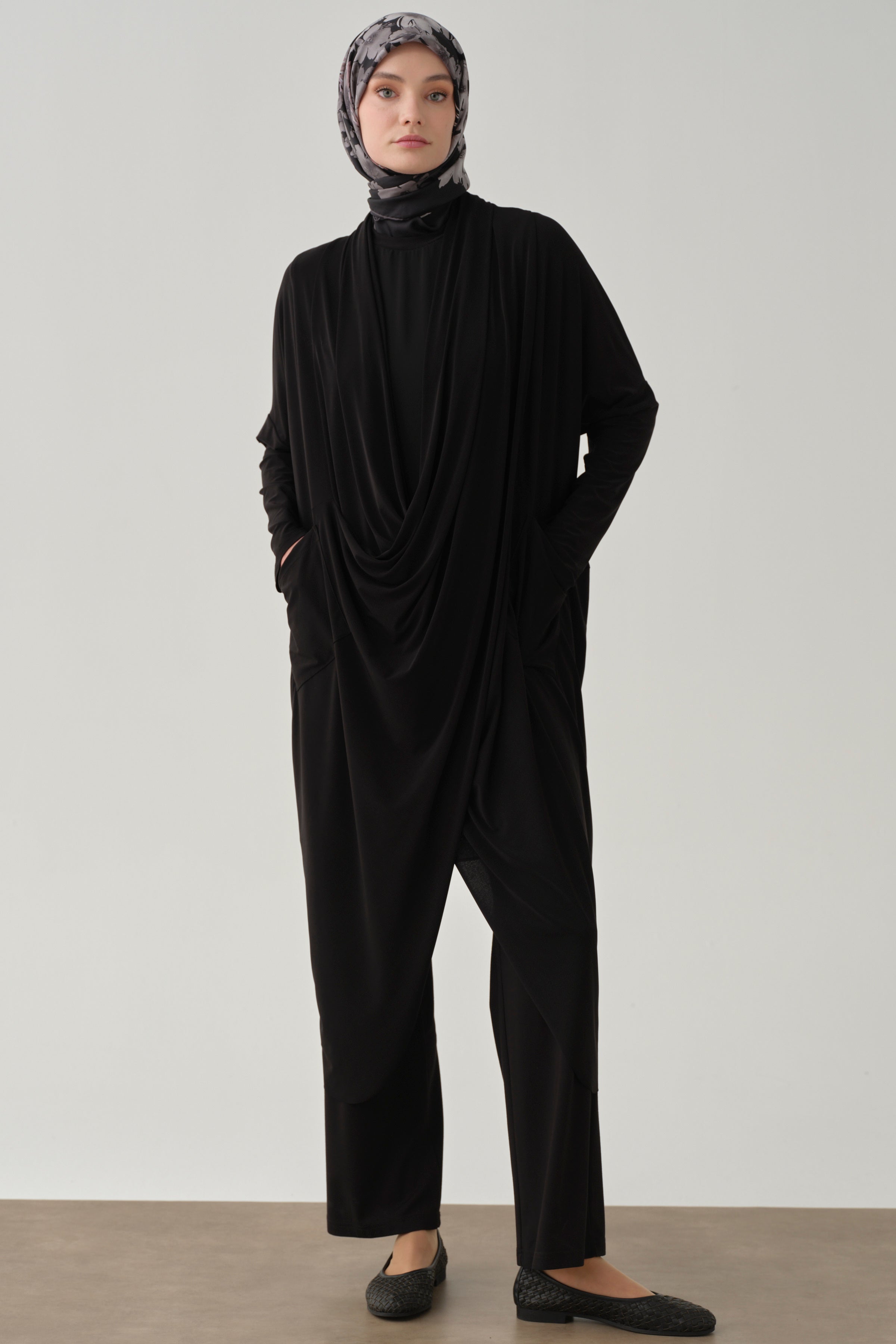 Şal Yaka İçli Dışlı Takım - Siyah TUGBA