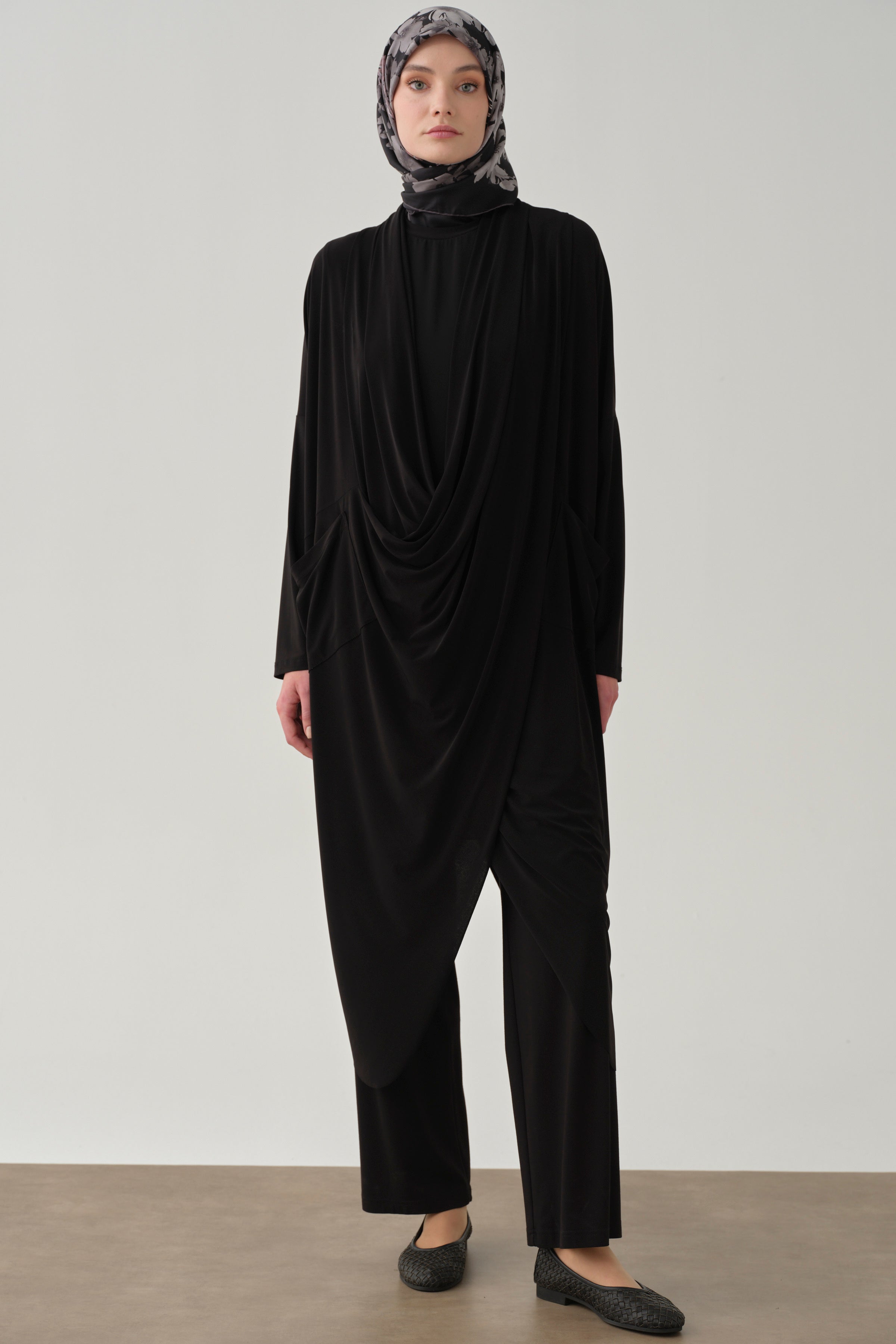 Şal Yaka İçli Dışlı Takım - Siyah TUGBA