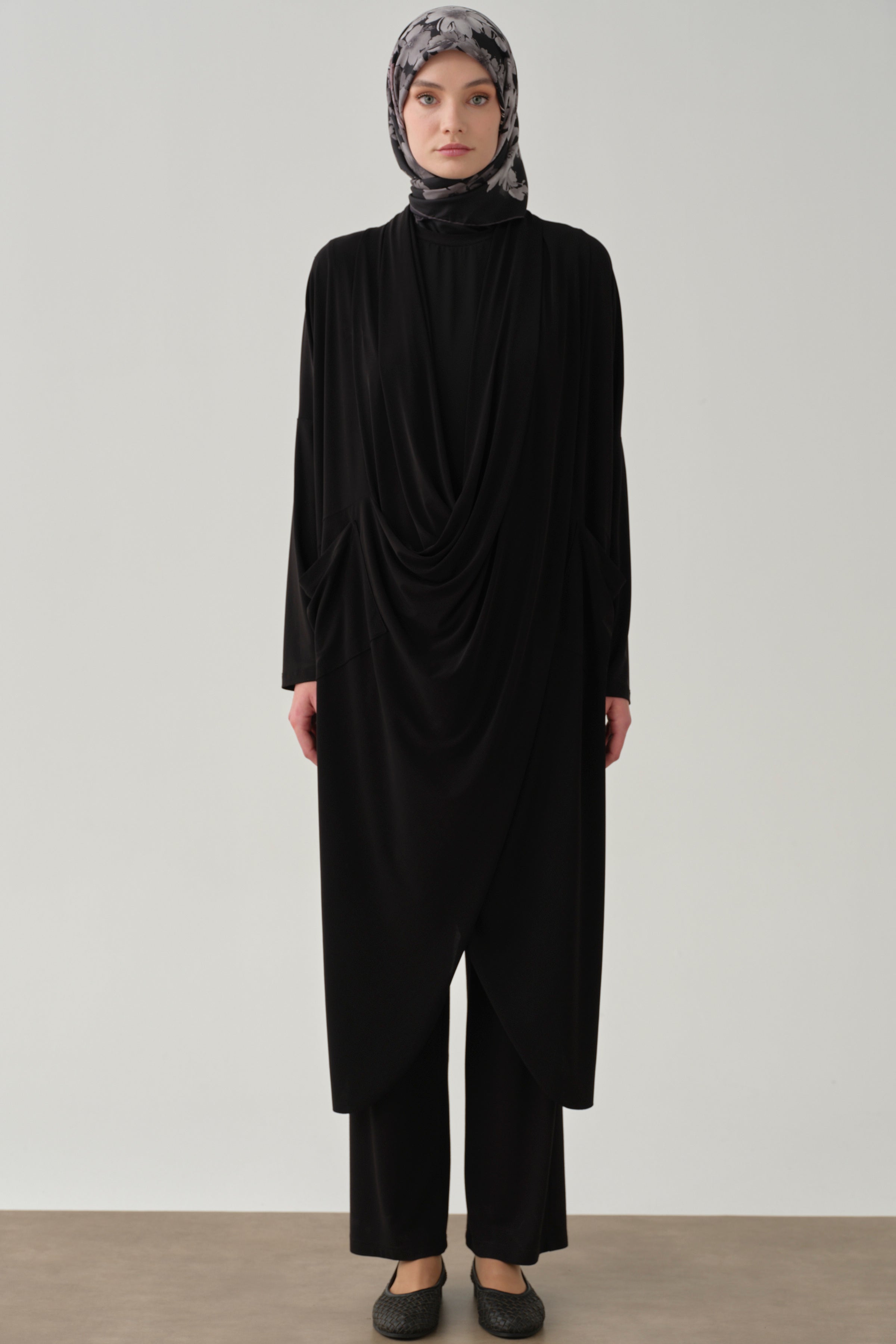 Şal Yaka İçli Dışlı Takım - Siyah TUGBA
