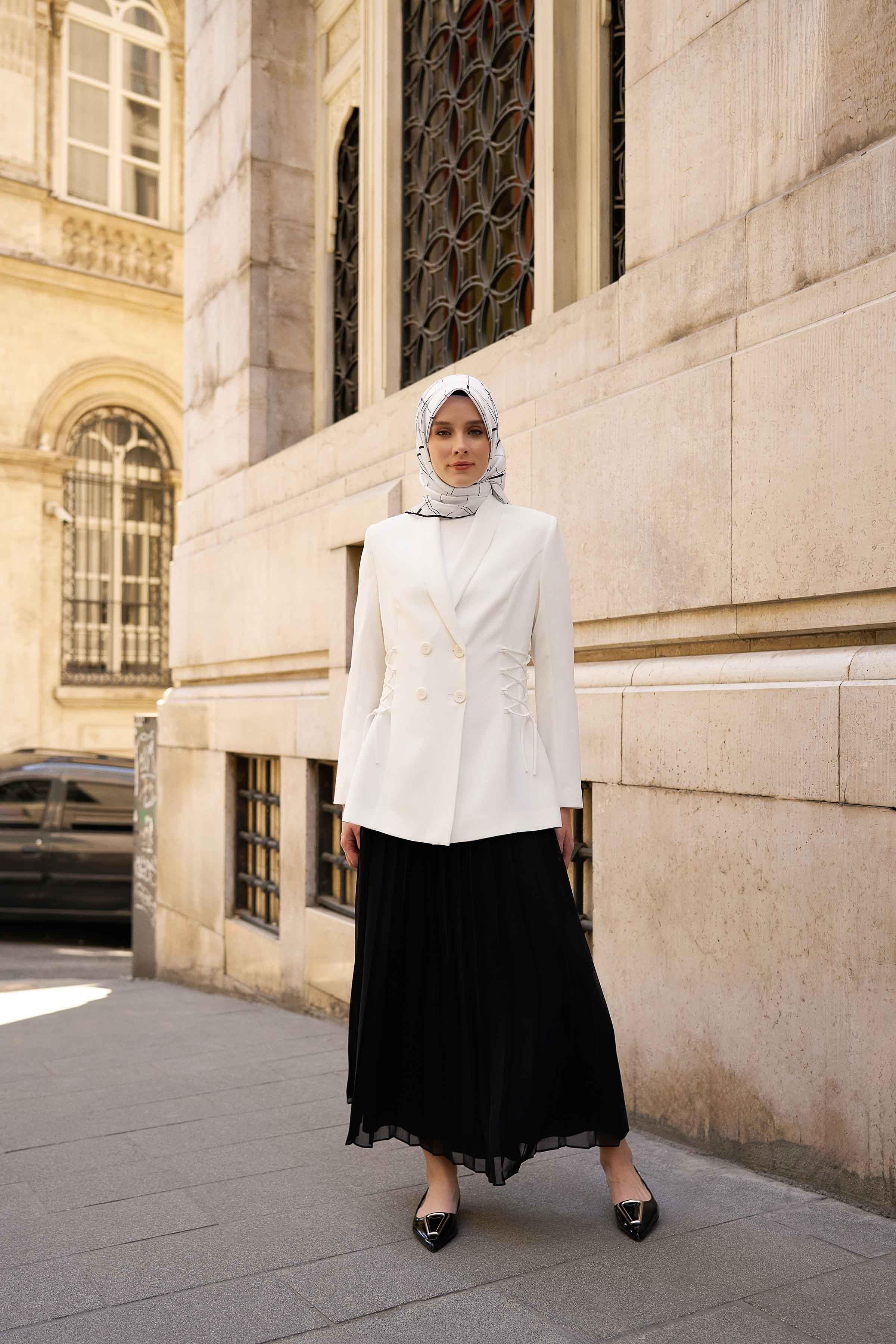 Şal Yakalı Çapraz Bağcık Detaylı Ceket - Ekru TUGBA