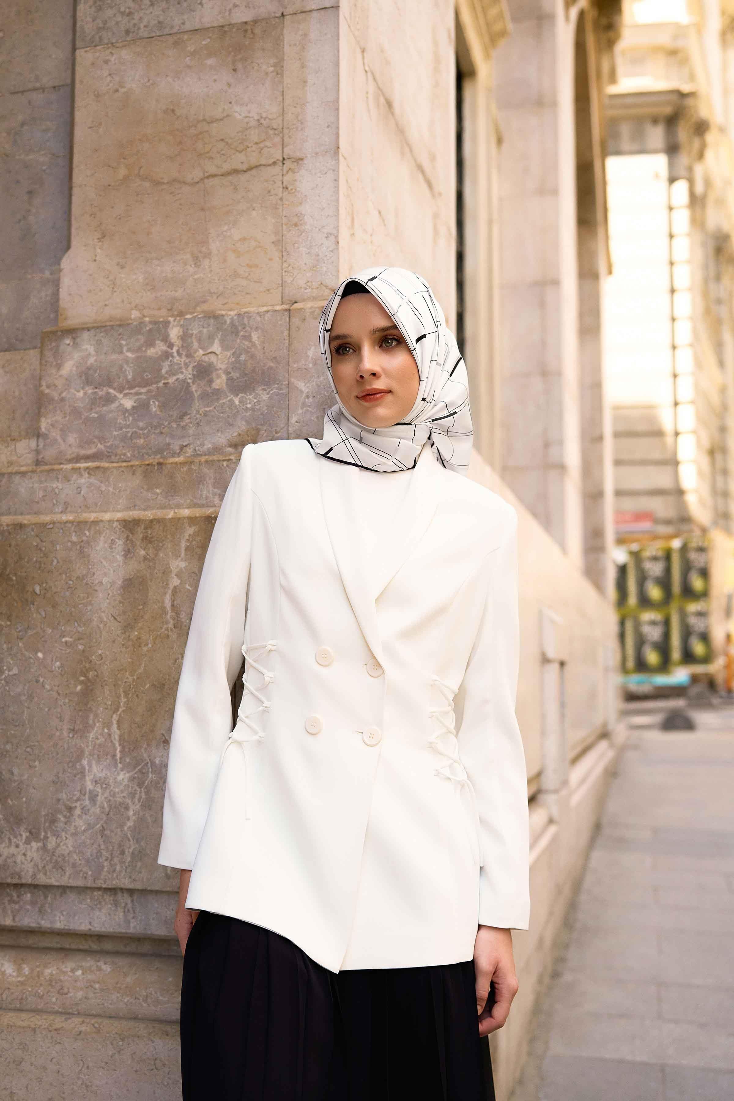 Şal Yakalı Çapraz Bağcık Detaylı Ceket - Ekru TUGBA