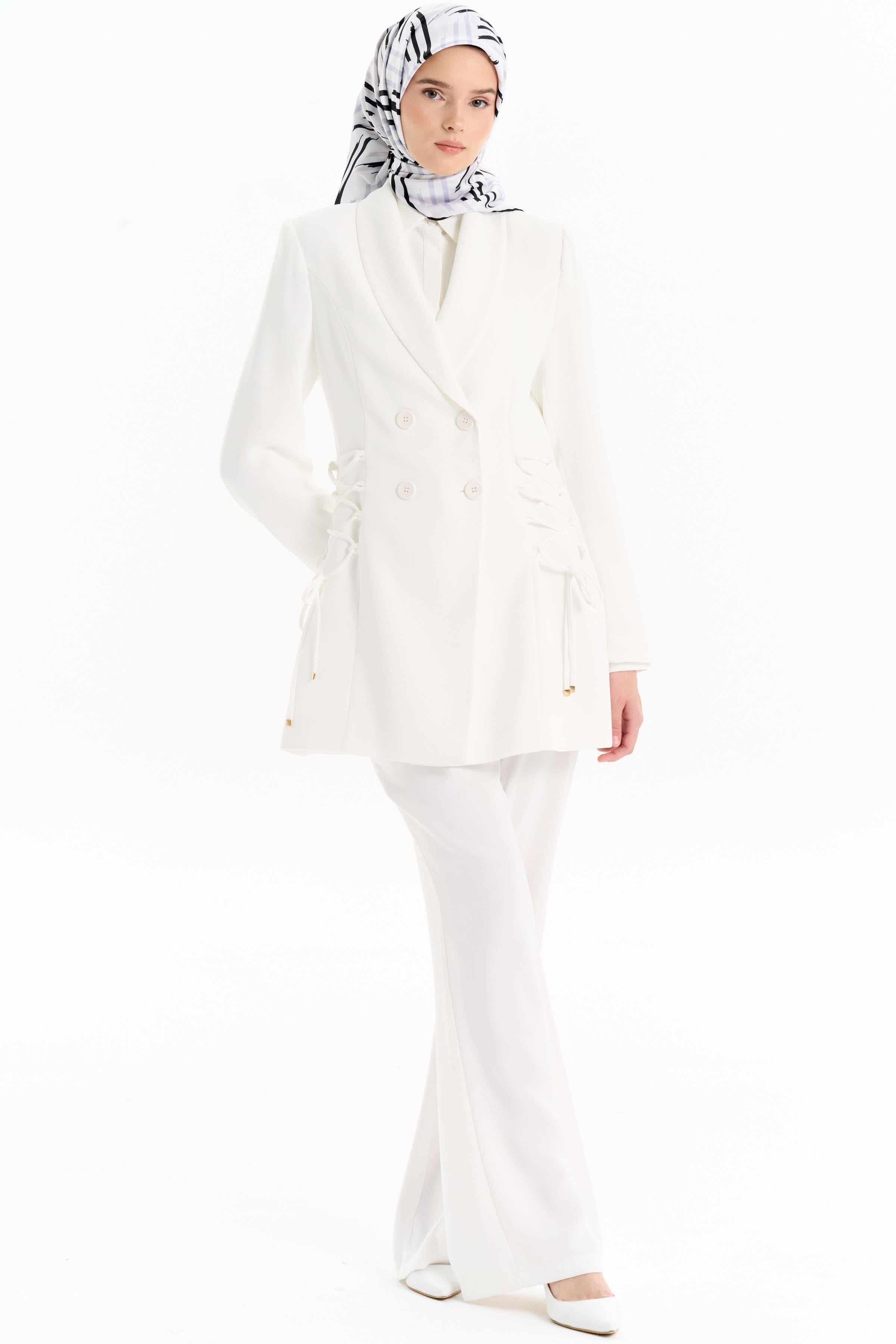 Şal Yakalı Çapraz Bağcık Detaylı Ceket - Ekru TUĞBA