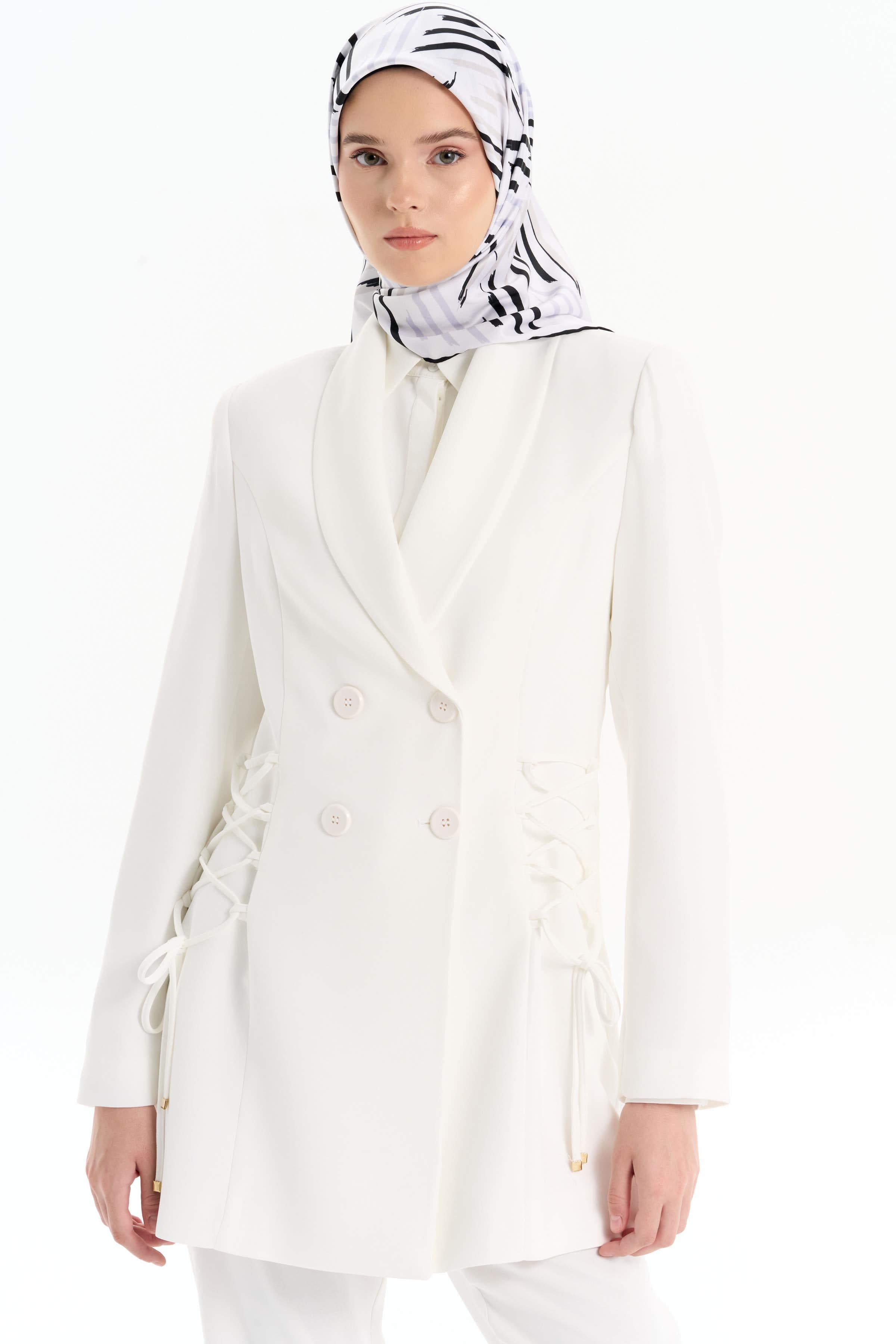 Şal Yakalı Çapraz Bağcık Detaylı Ceket - Ekru TUGBA