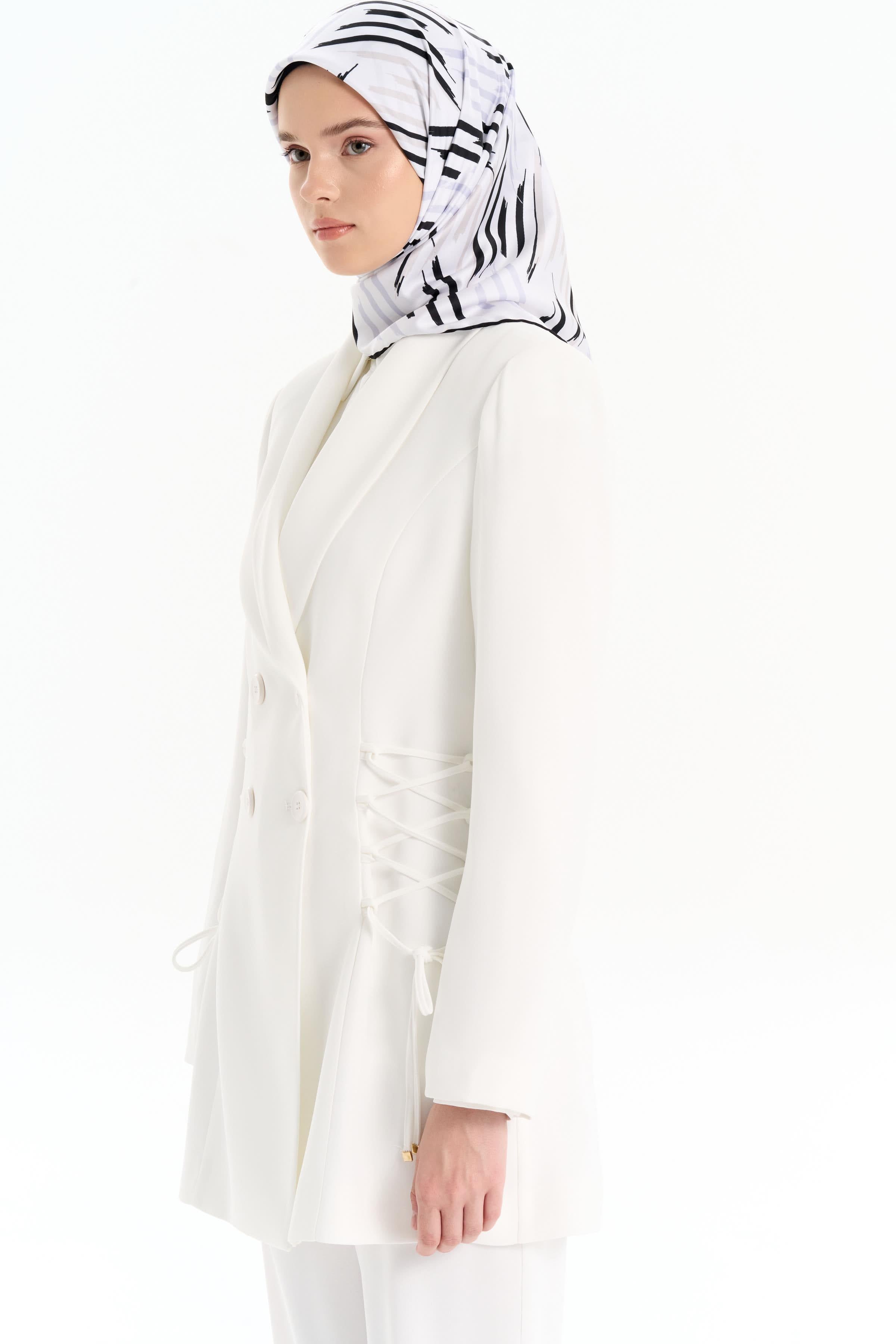 Şal Yakalı Çapraz Bağcık Detaylı Ceket - Ekru TUĞBA