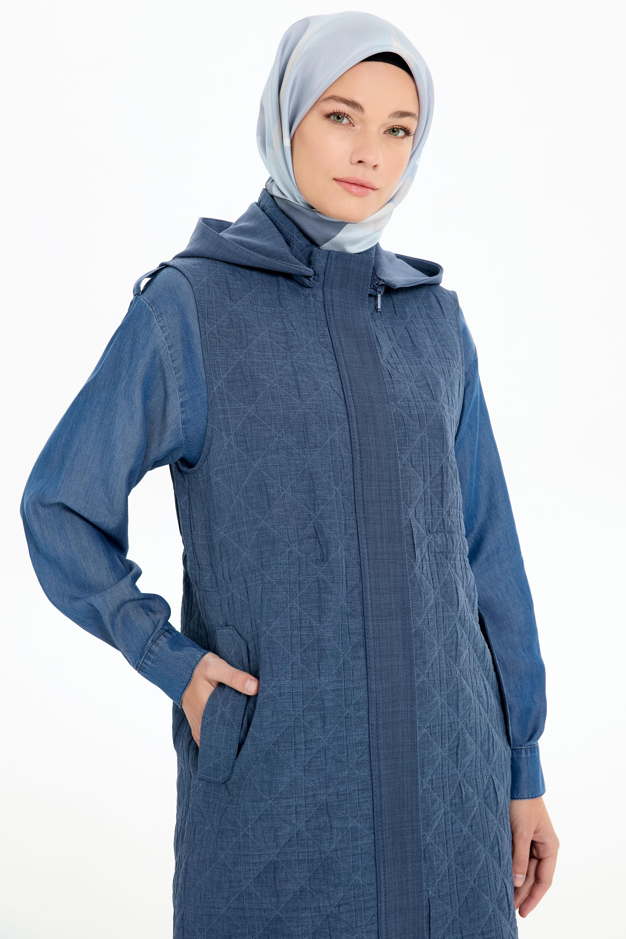 Seyyar Kapüşon Garnili Kapitone Yelek - İndigo TUGBA