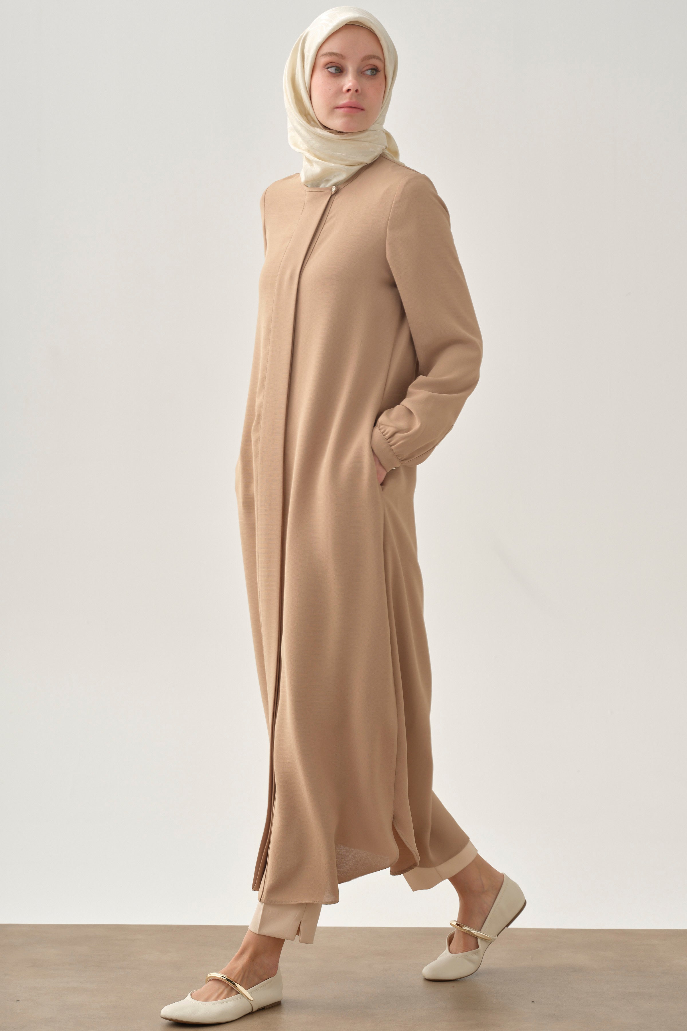 Sıfır Yaka Gizli Patlı Ferace - Bej TUGBA