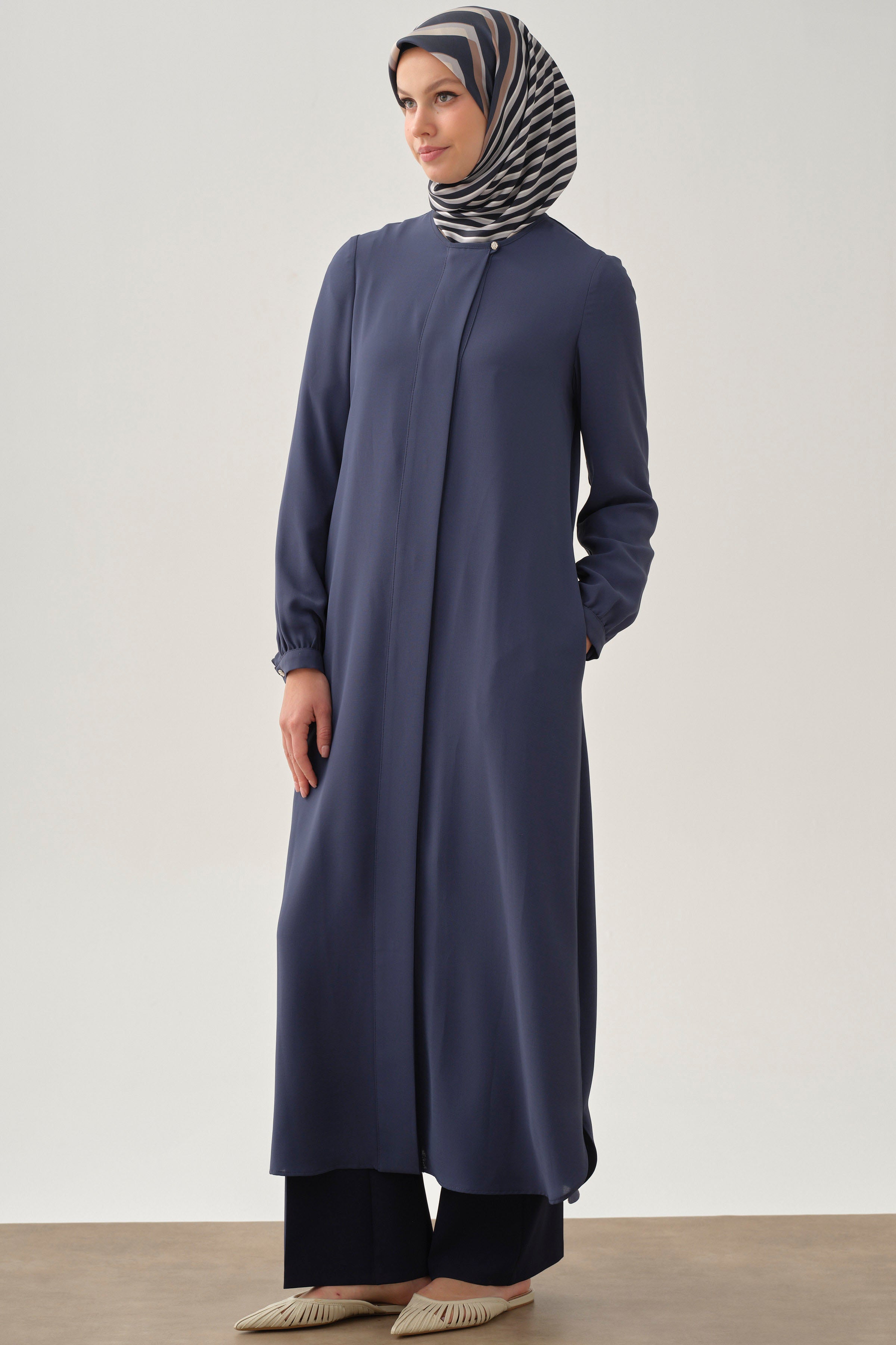 Sıfır Yaka Gizli Patlı Ferace - İndigo TUGBA