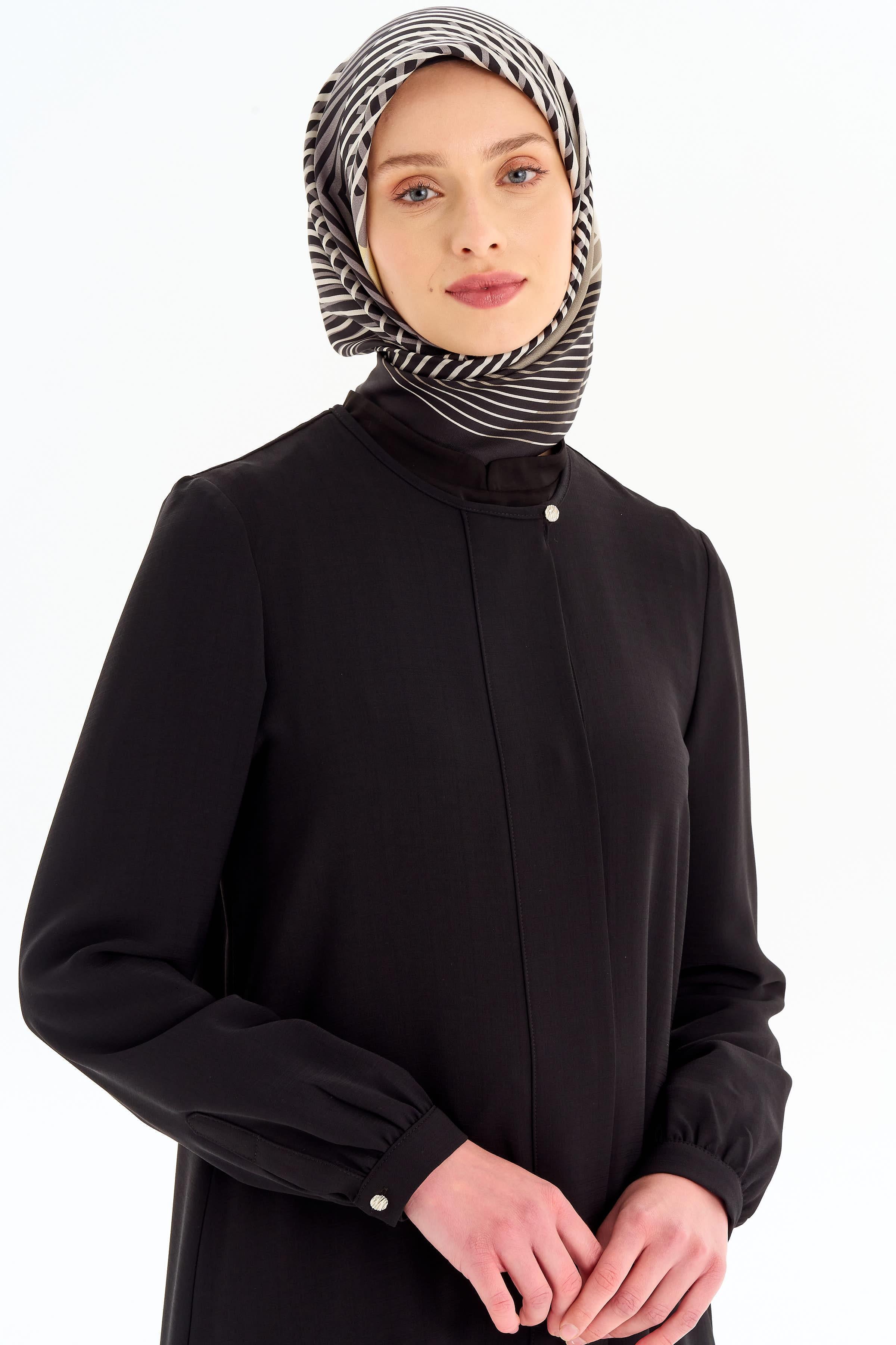 Sıfır Yaka Gizli Patlı Ferace - Siyah TUGBA