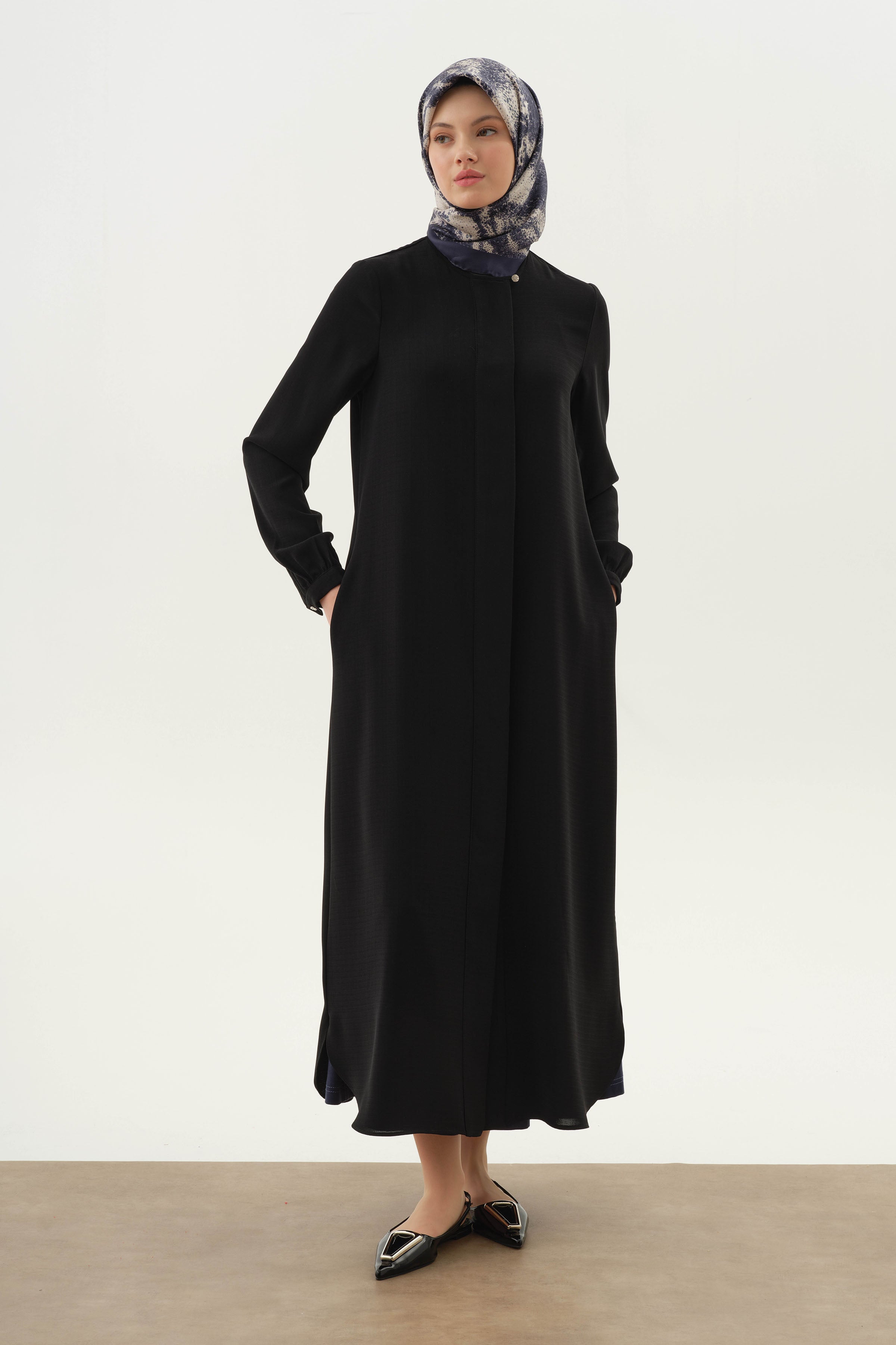 Sıfır Yaka Gizli Patlı Ferace - Siyah TUGBA