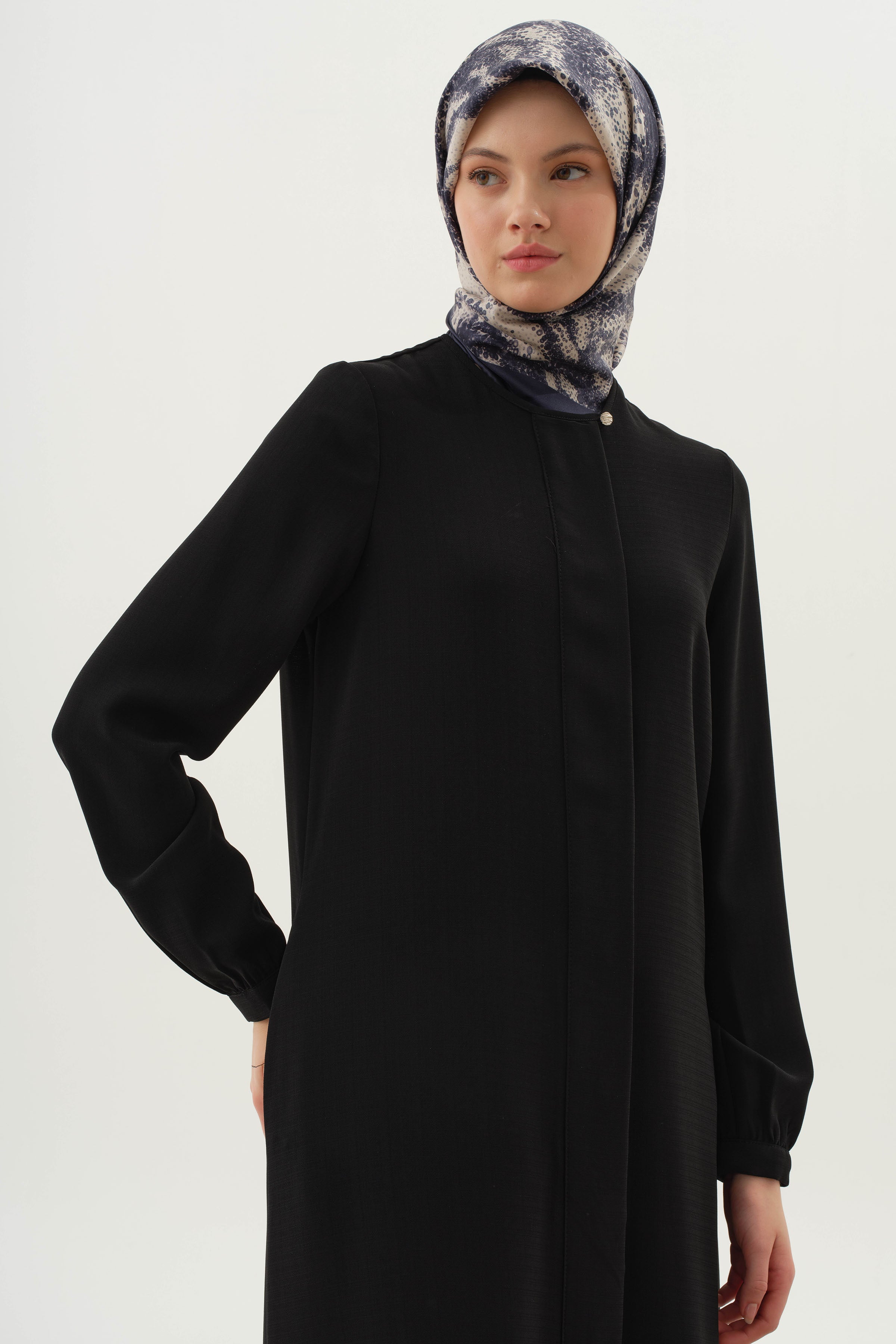 Sıfır Yaka Gizli Patlı Ferace - Siyah TUGBA