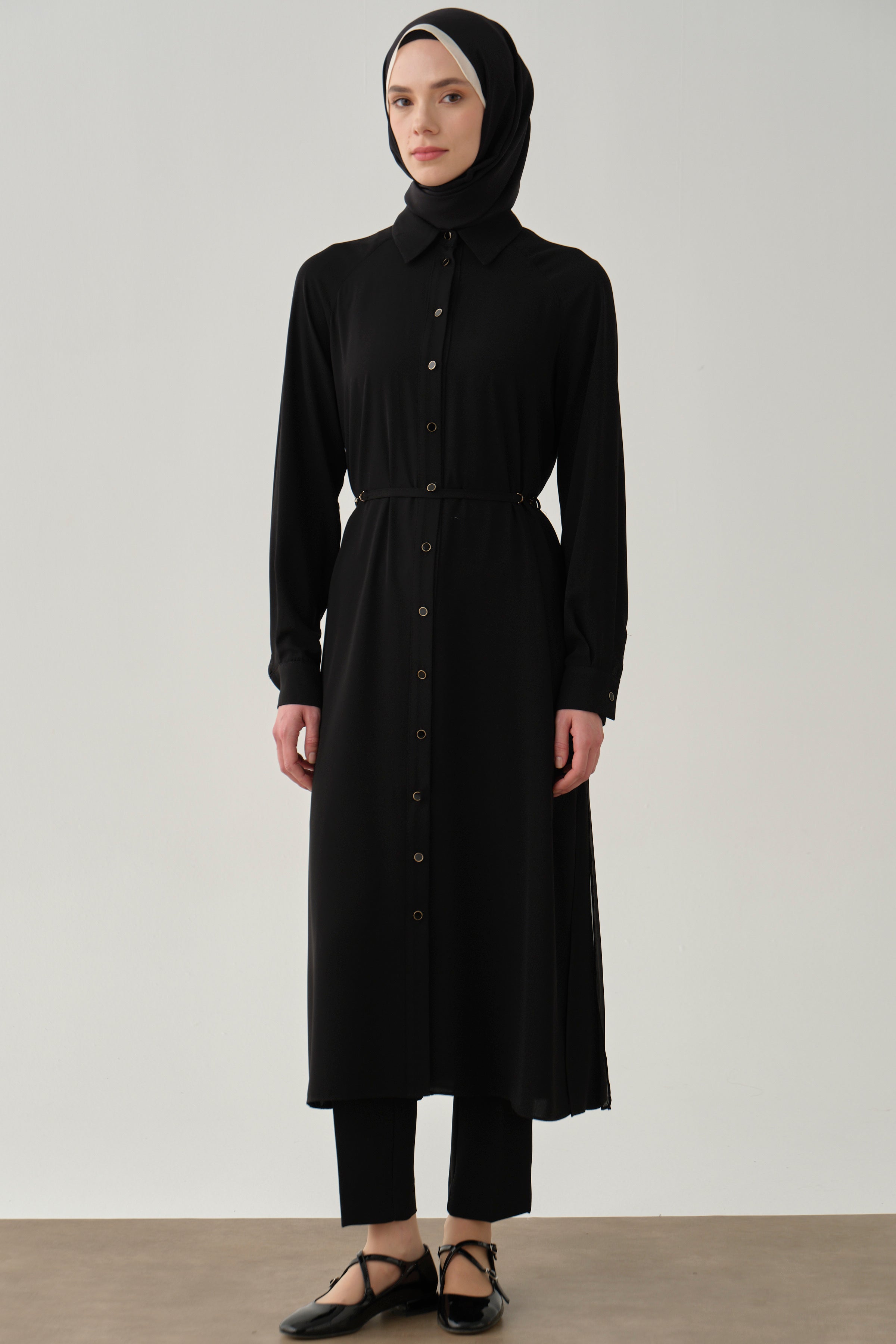 Şifon Garnili Beli Kemerli Uzun Tunik - Siyah TUGBA