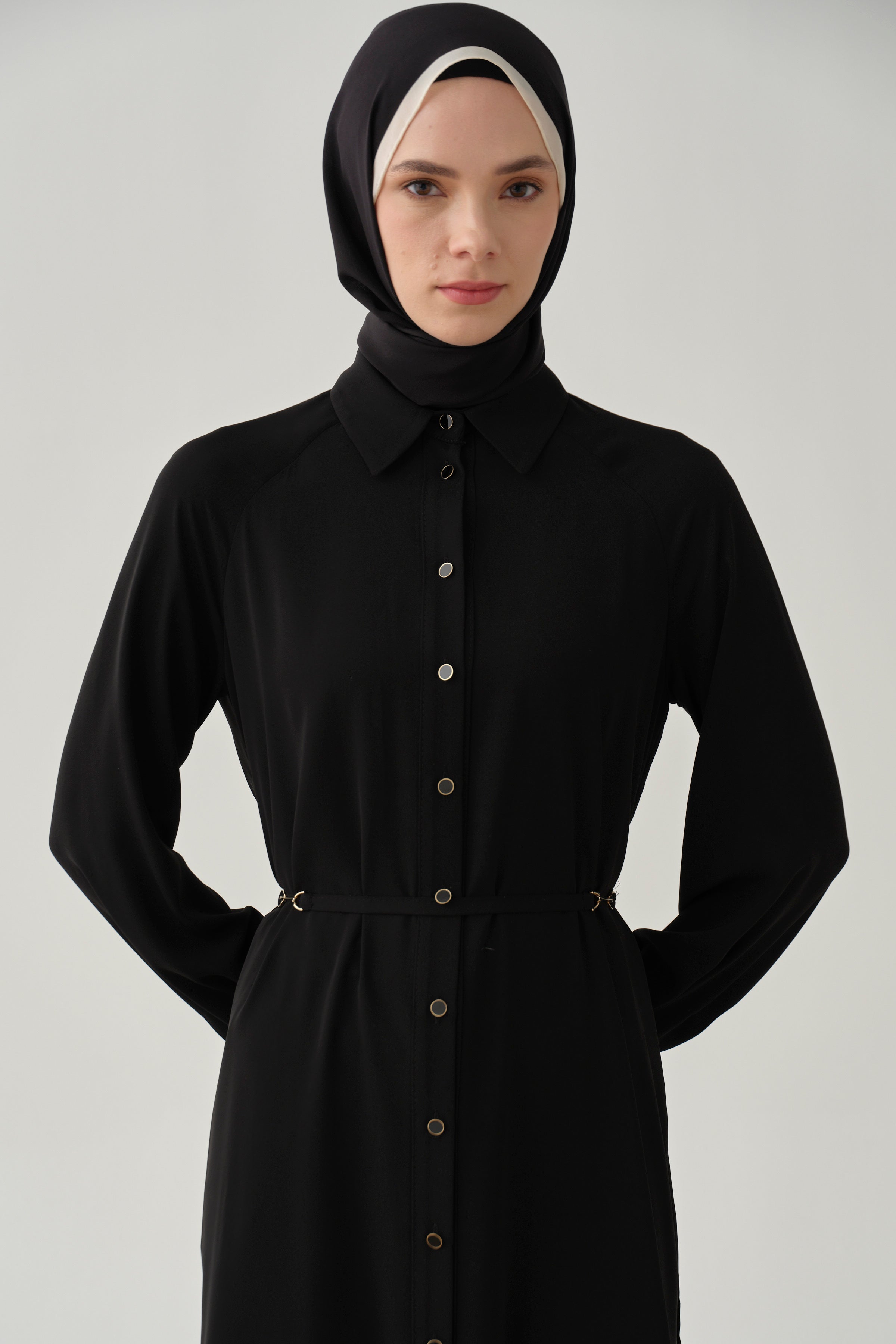 Şifon Garnili Beli Kemerli Uzun Tunik - Siyah TUGBA