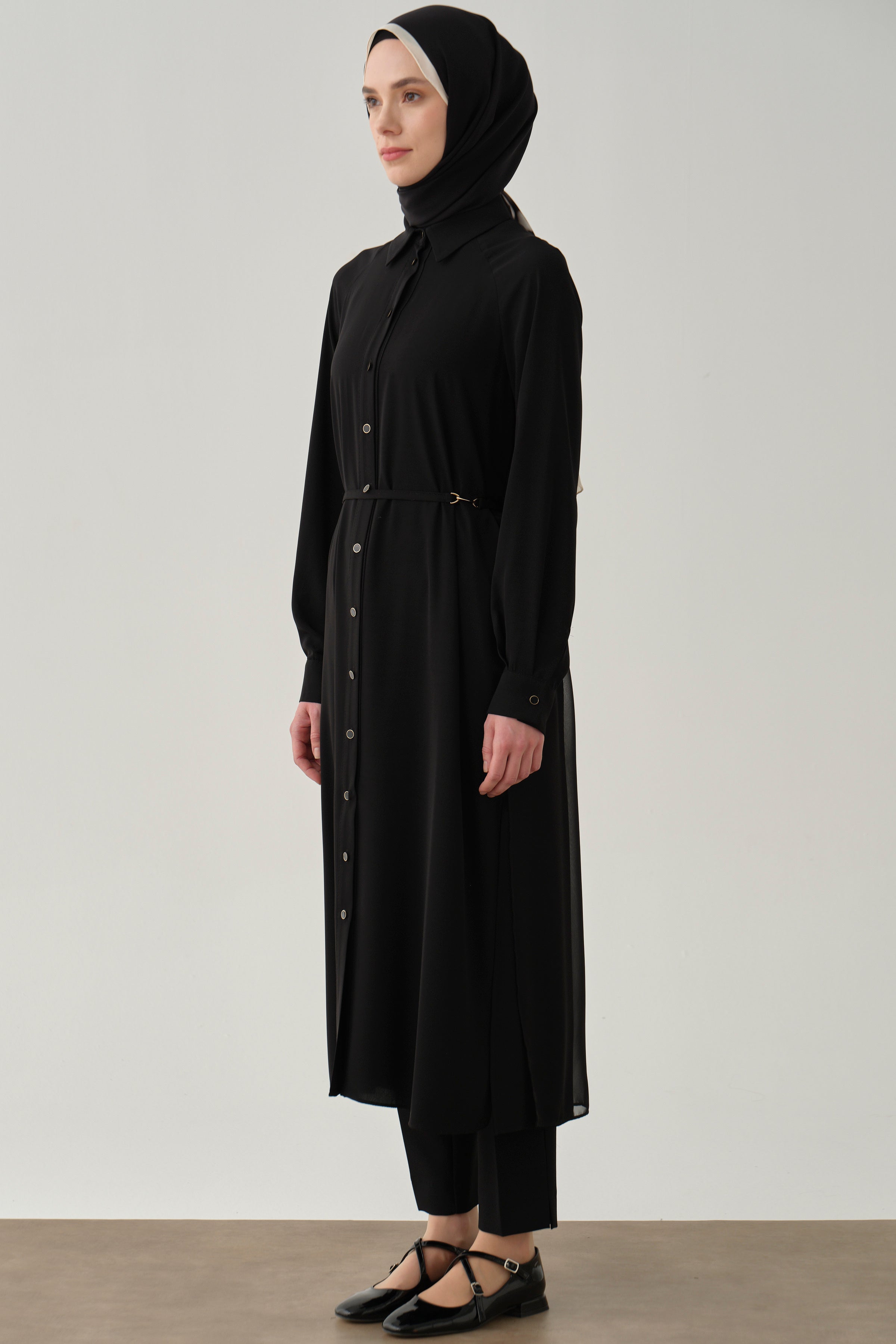 Şifon Garnili Beli Kemerli Uzun Tunik - Siyah TUGBA