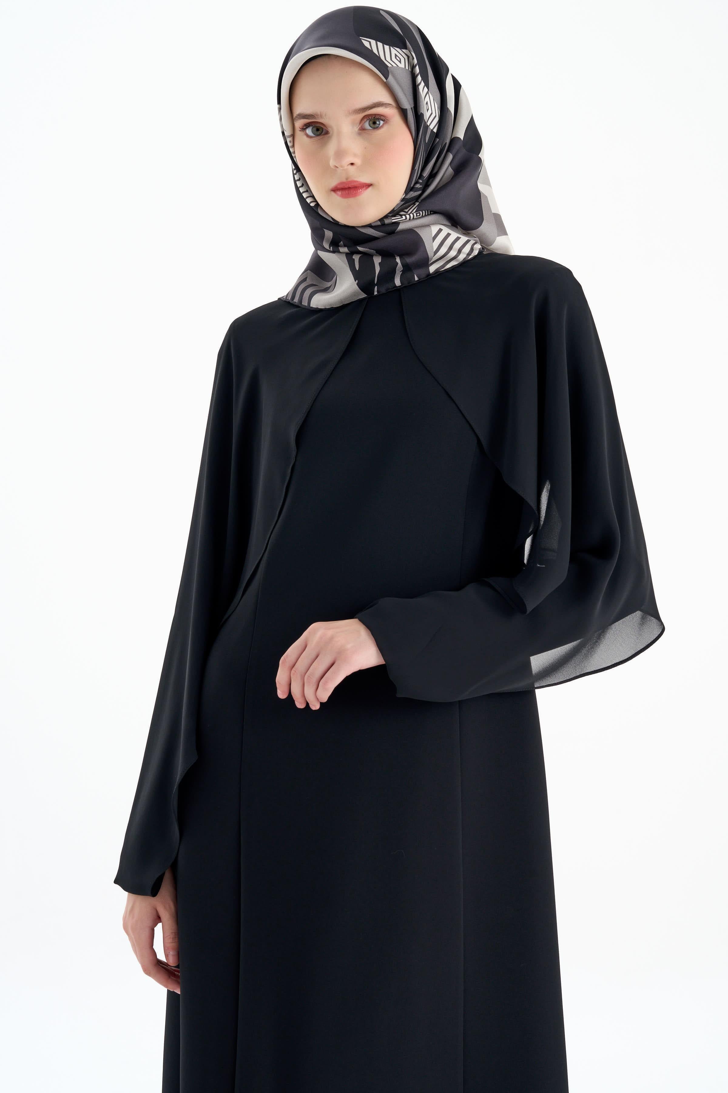 Şifon Garnili Elbise - Siyah TUGBA