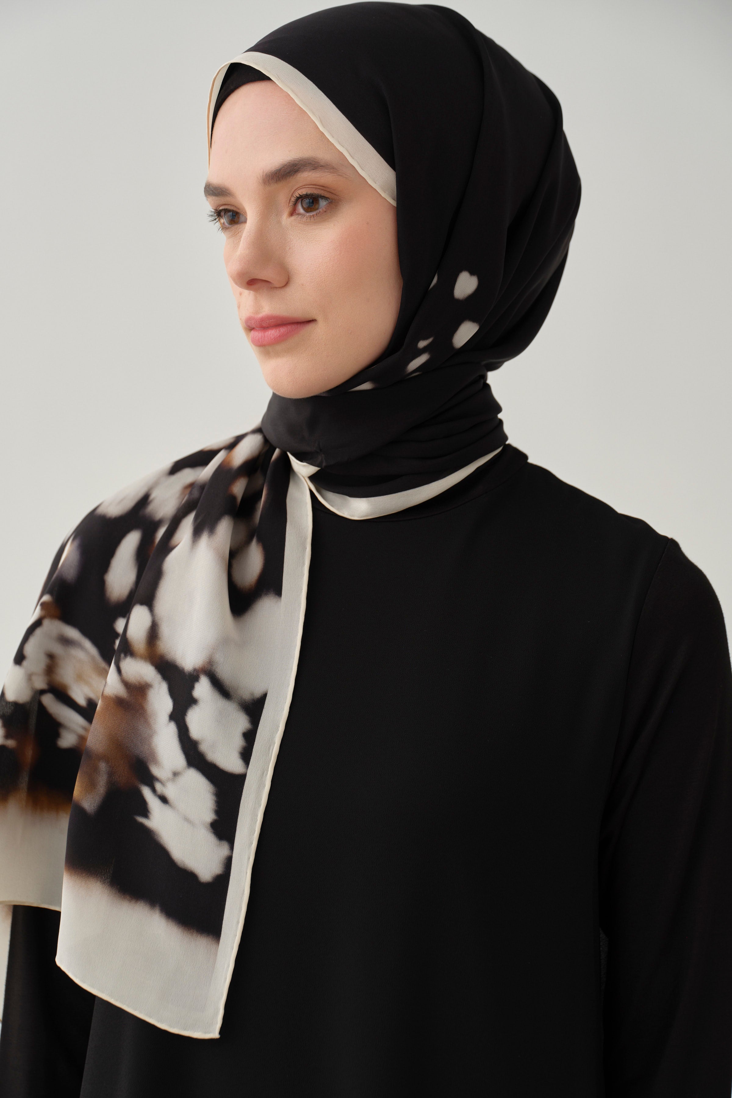 Şifon Garnili Örme Elbise - Siyah TUGBA