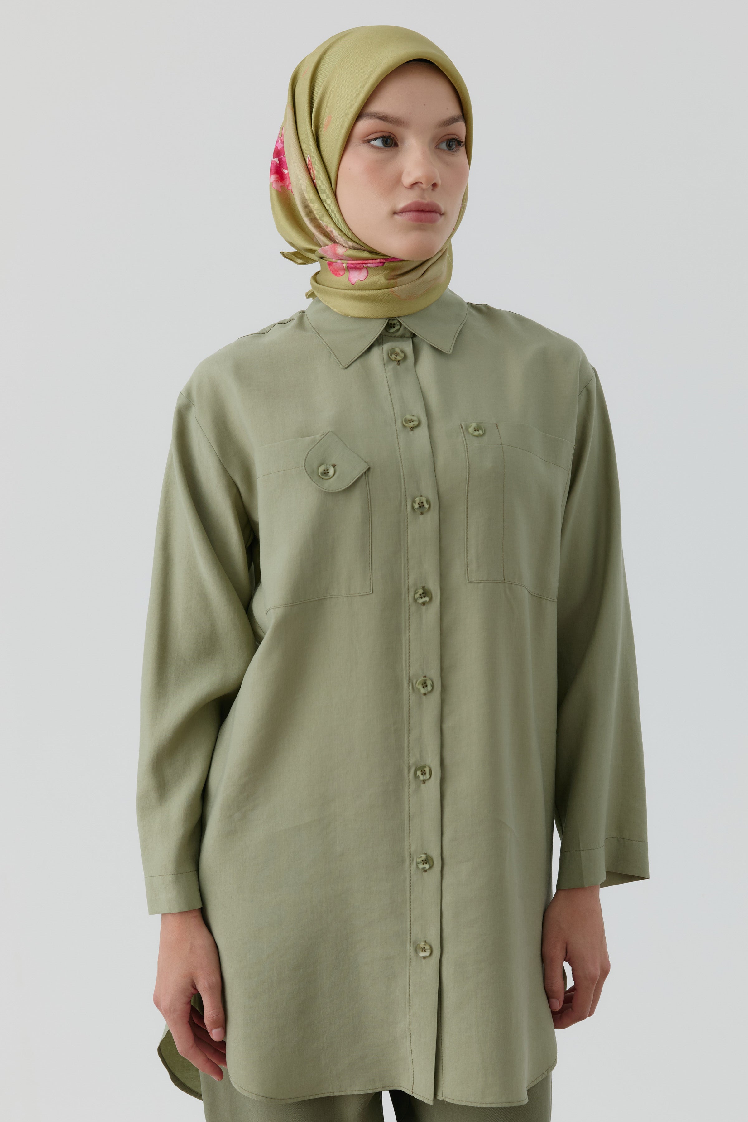 Süregan Twill İpek Eşarp - Yeşil TUGBA