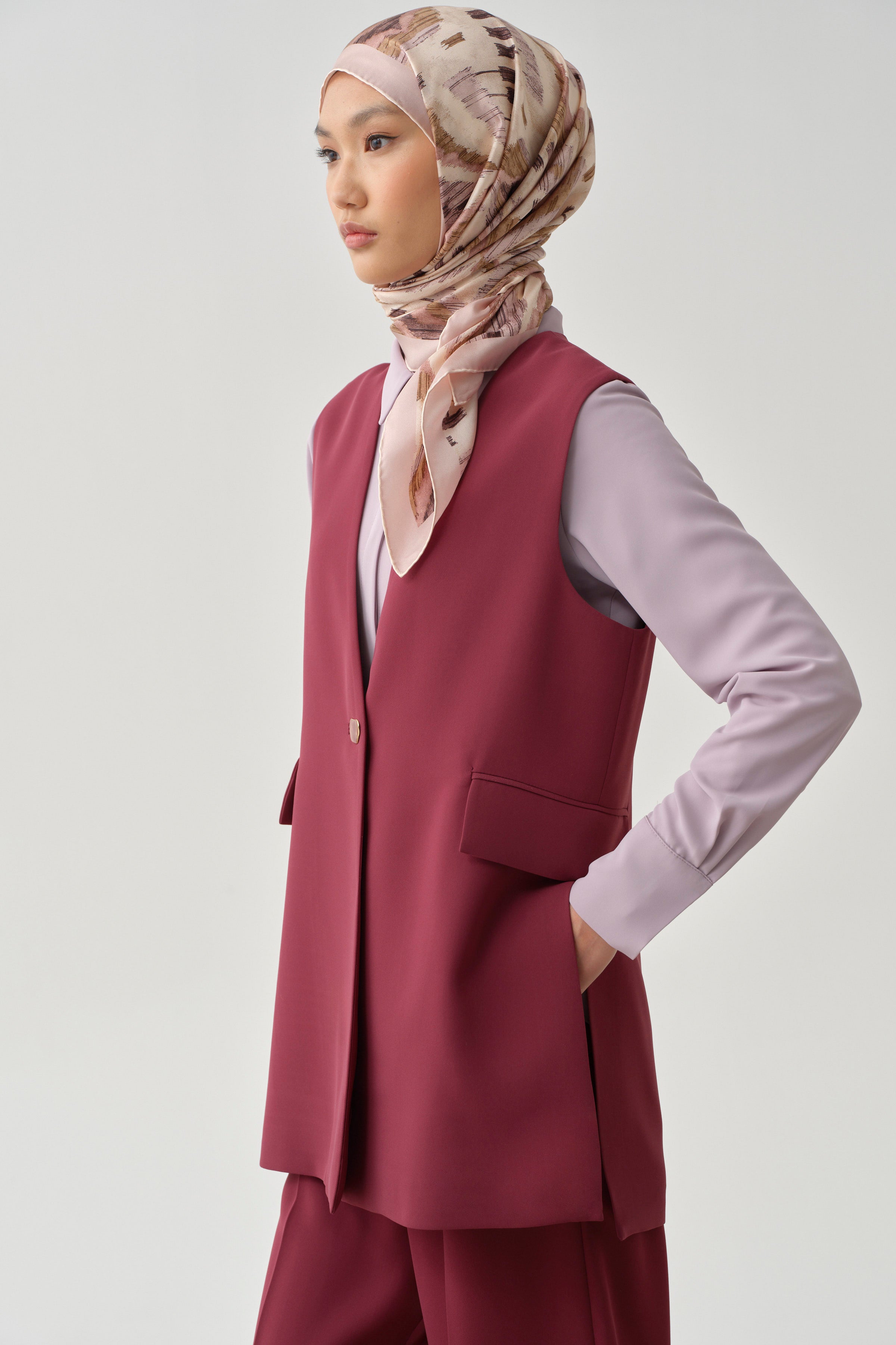 Süs Cep Kapaklı Yırtmaçlı Yelek - Mürdüm TUGBA