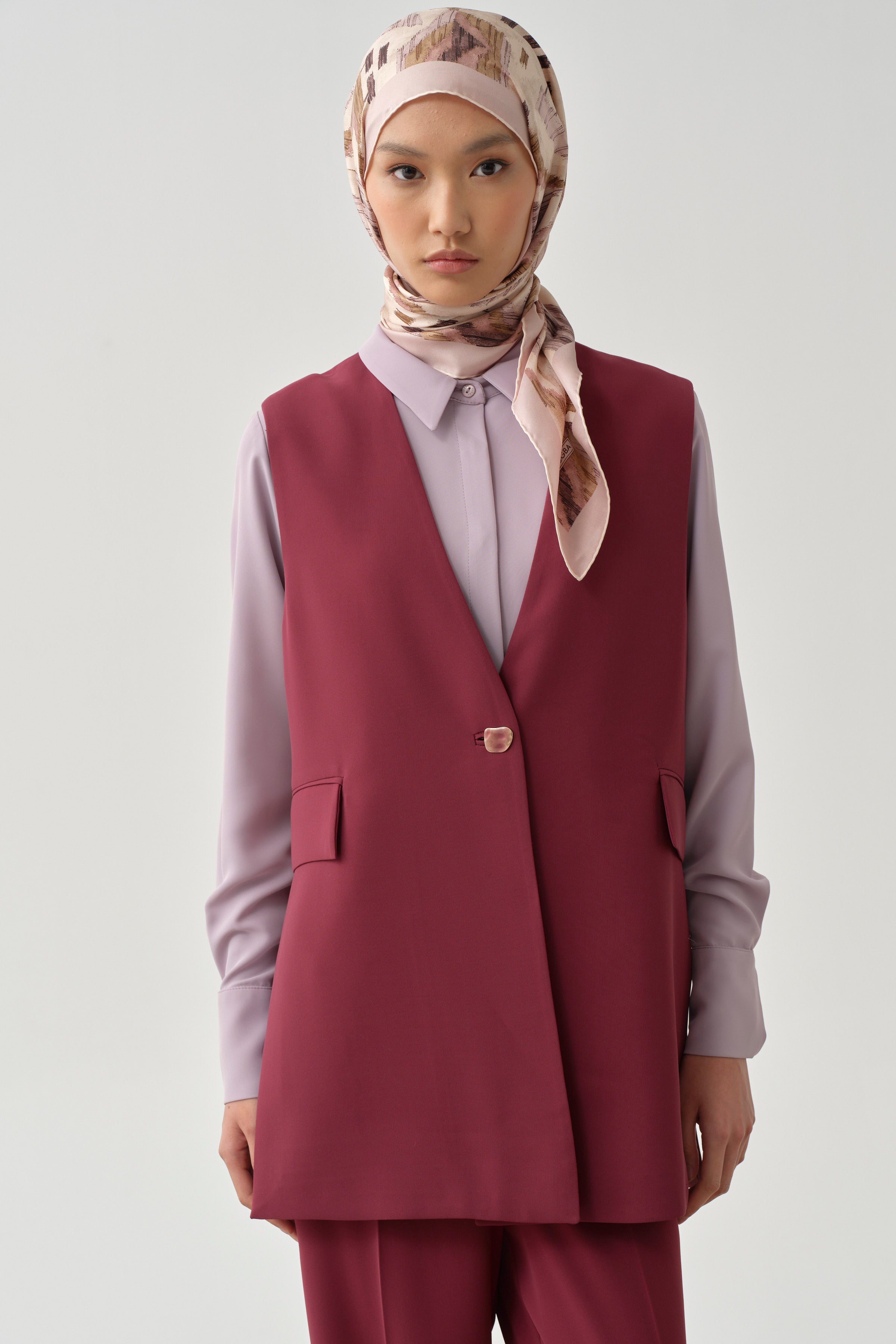 Süs Cep Kapaklı Yırtmaçlı Yelek - Mürdüm TUGBA