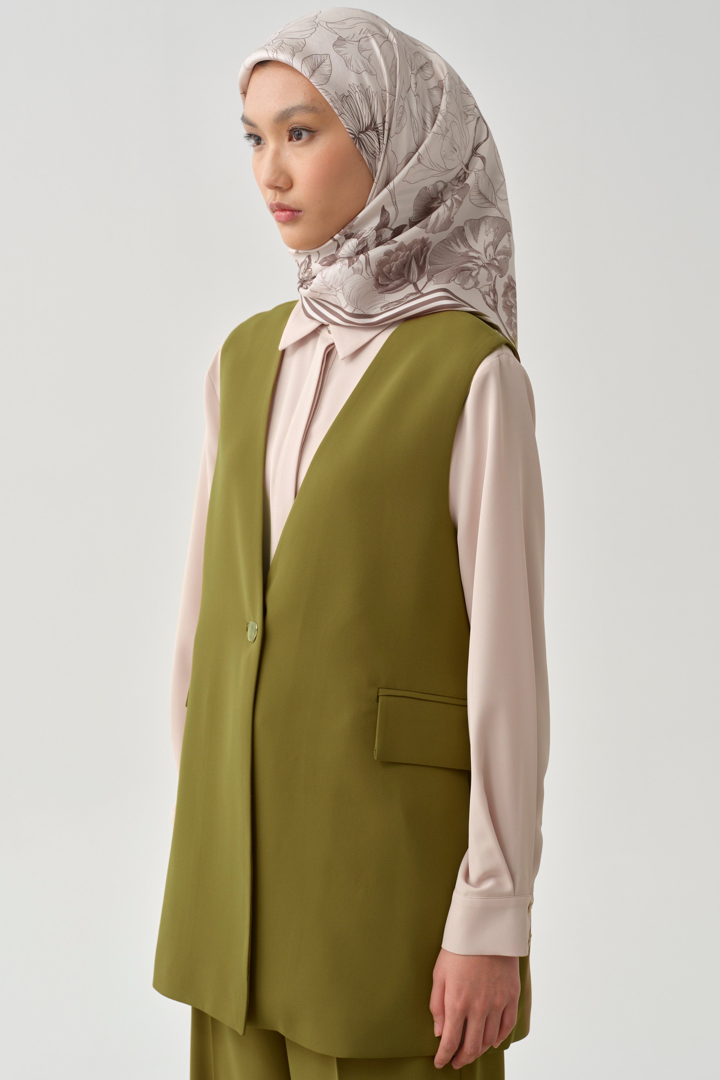 Süs Cep Kapaklı Yırtmaçlı Yelek - Olive TUGBA