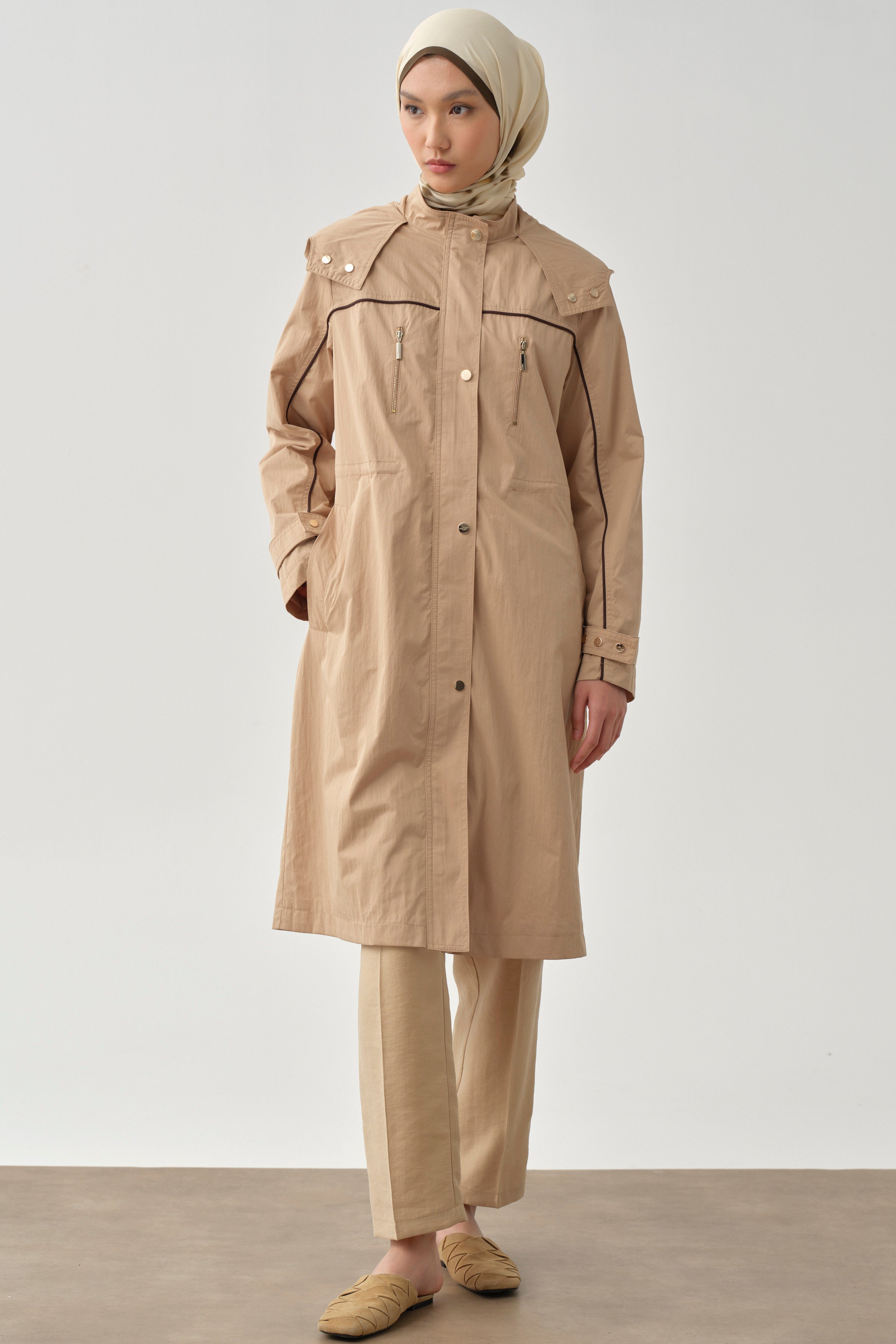 T Kol Garni Biyeli Kapüşonlu Trençkot - Camel TUGBA