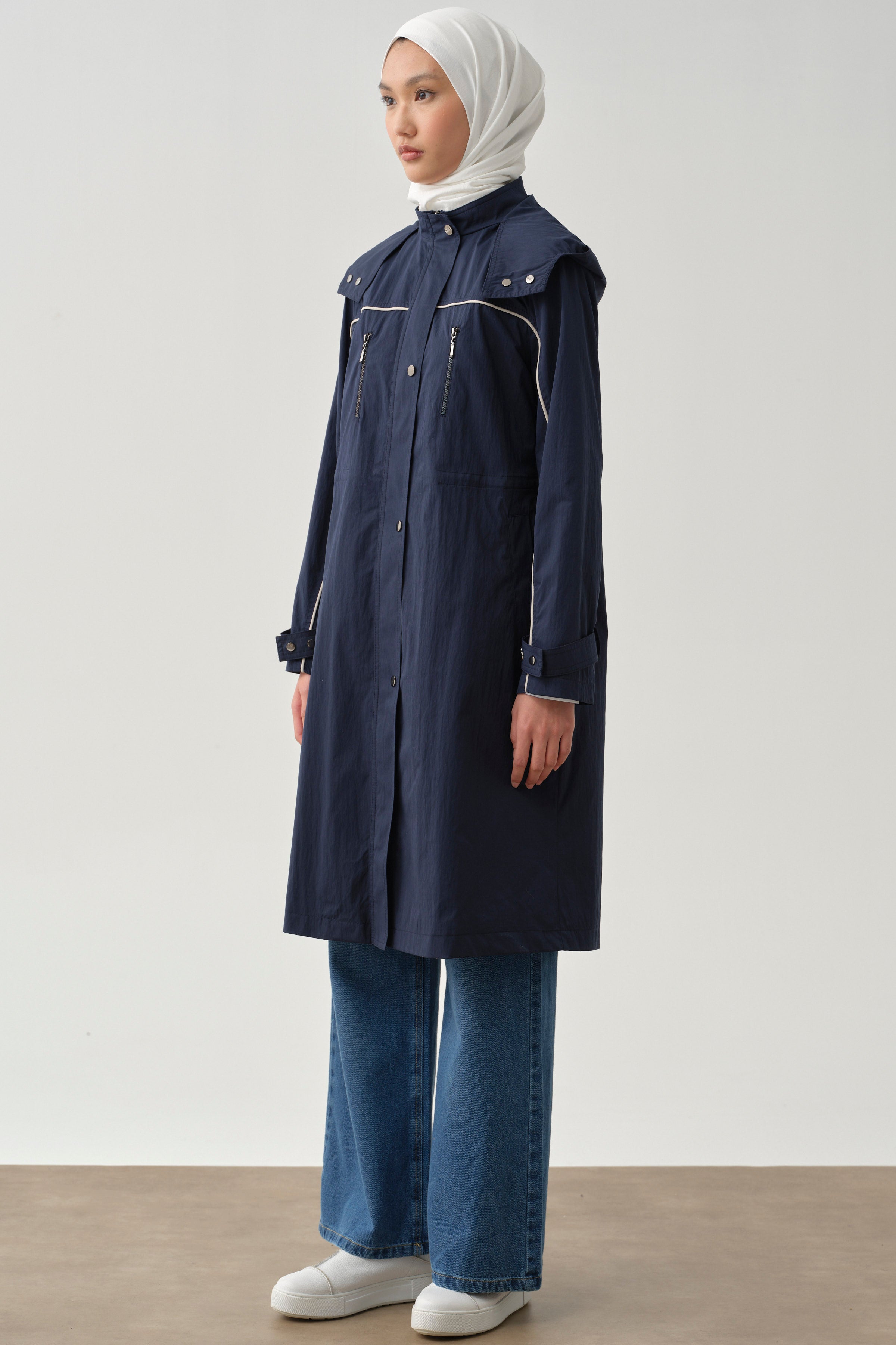 T Kol Garni Biyeli Kapüşonlu Trençkot - İndigo TUGBA