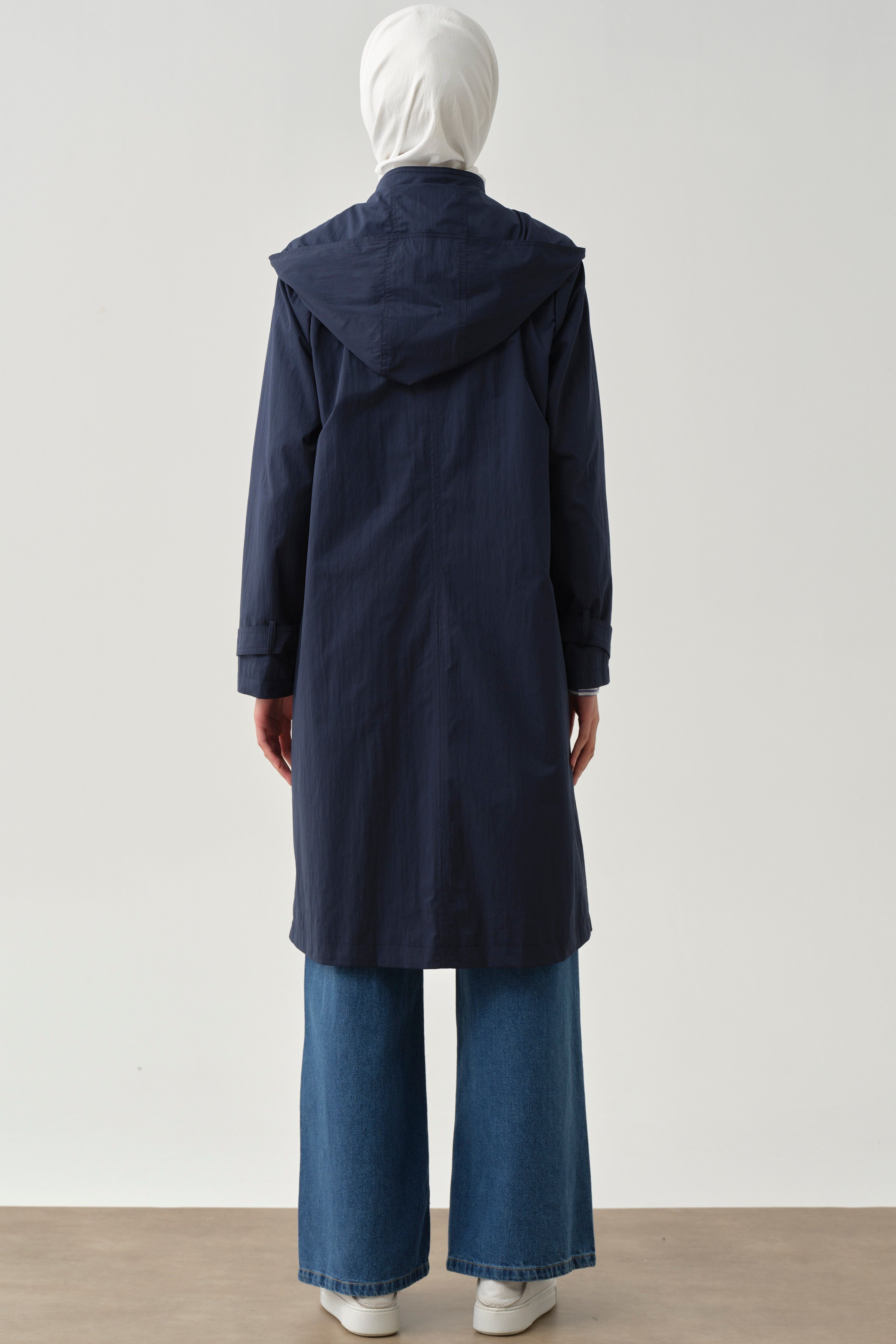 T Kol Garni Biyeli Kapüşonlu Trençkot - İndigo TUGBA