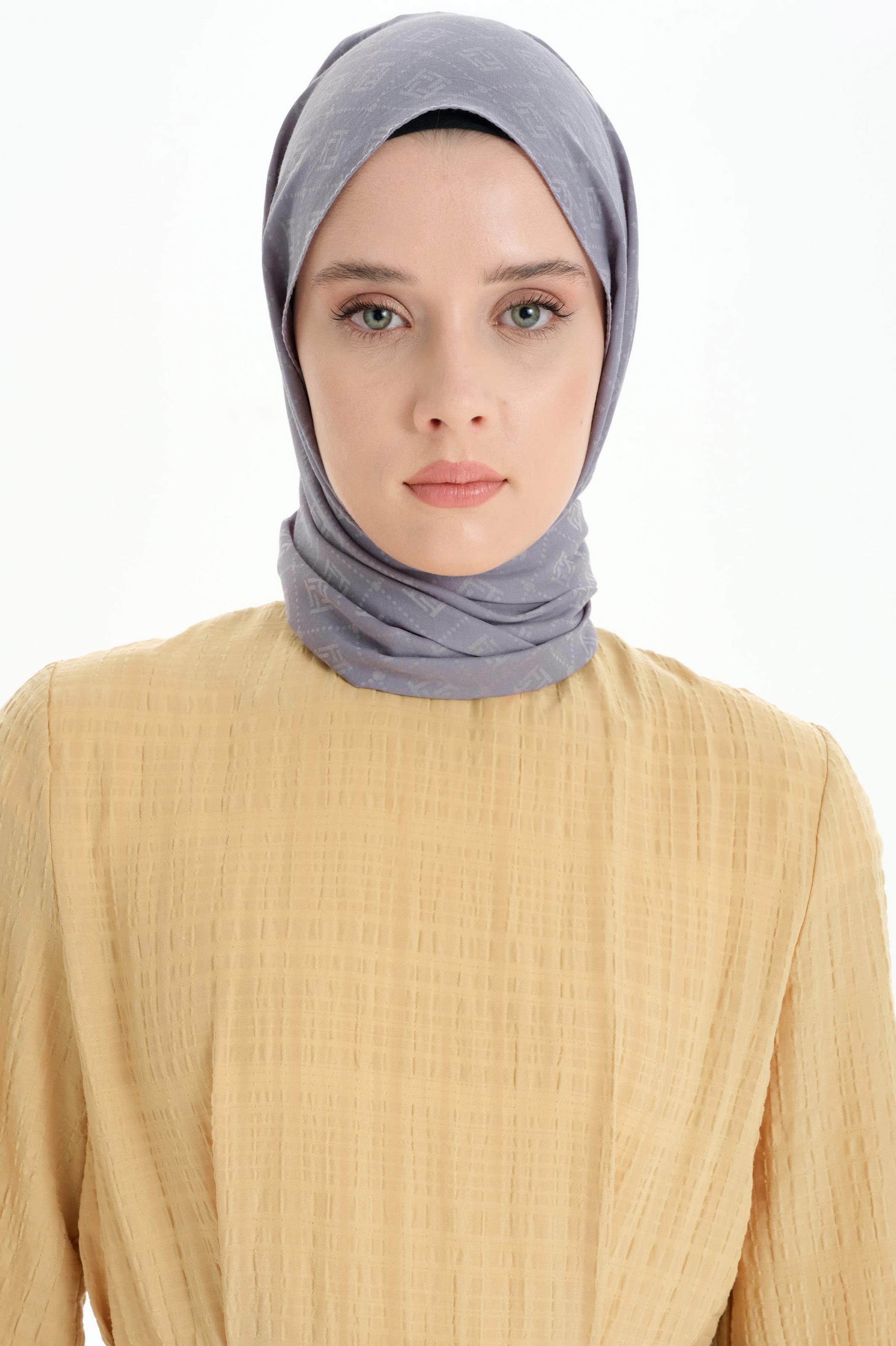 T Logo Pamuk Şal - Koyu Gri TUGBA