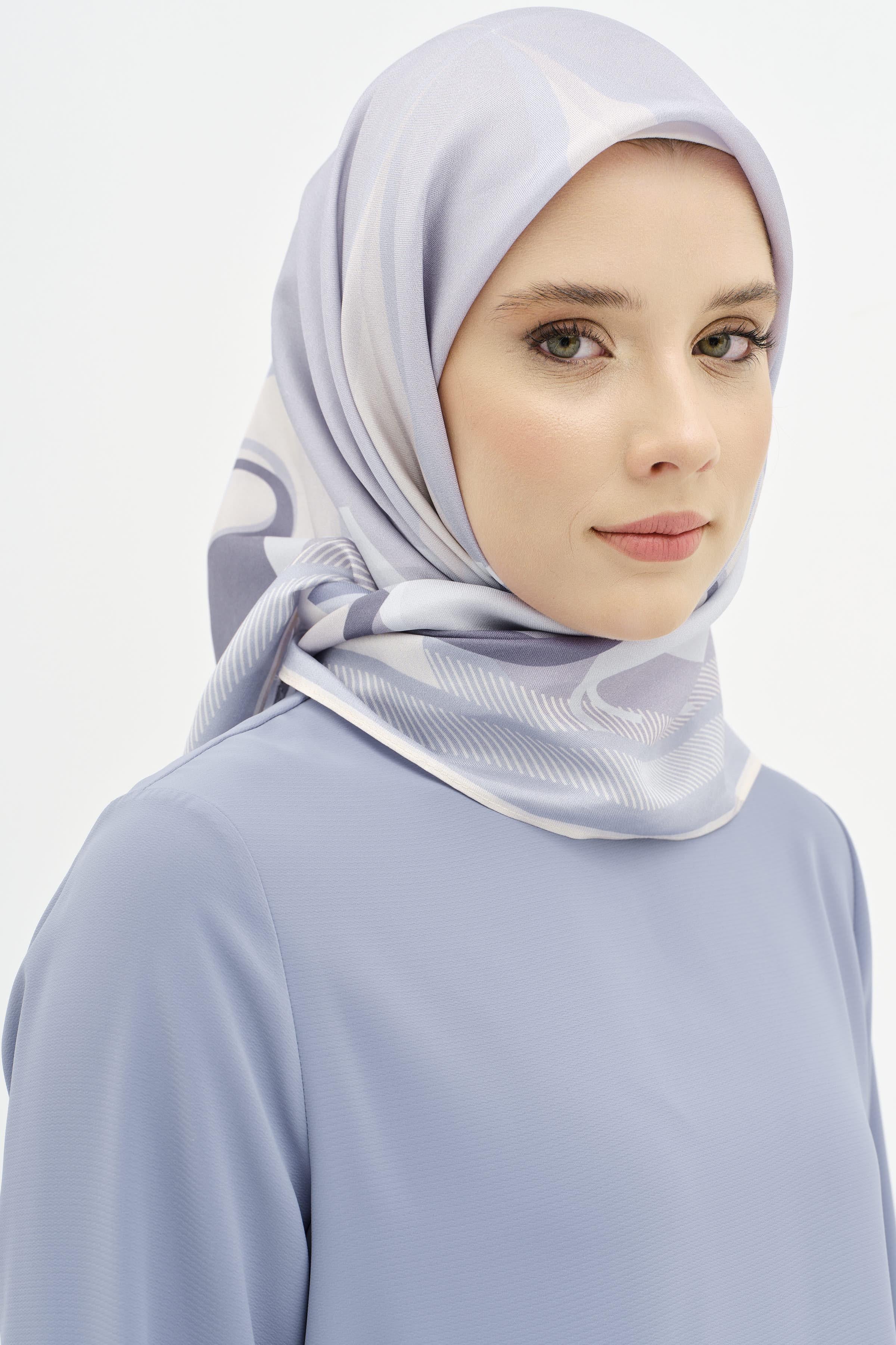 T Logolu Twill İpek Eşarp - Açık Mavi TUGBA