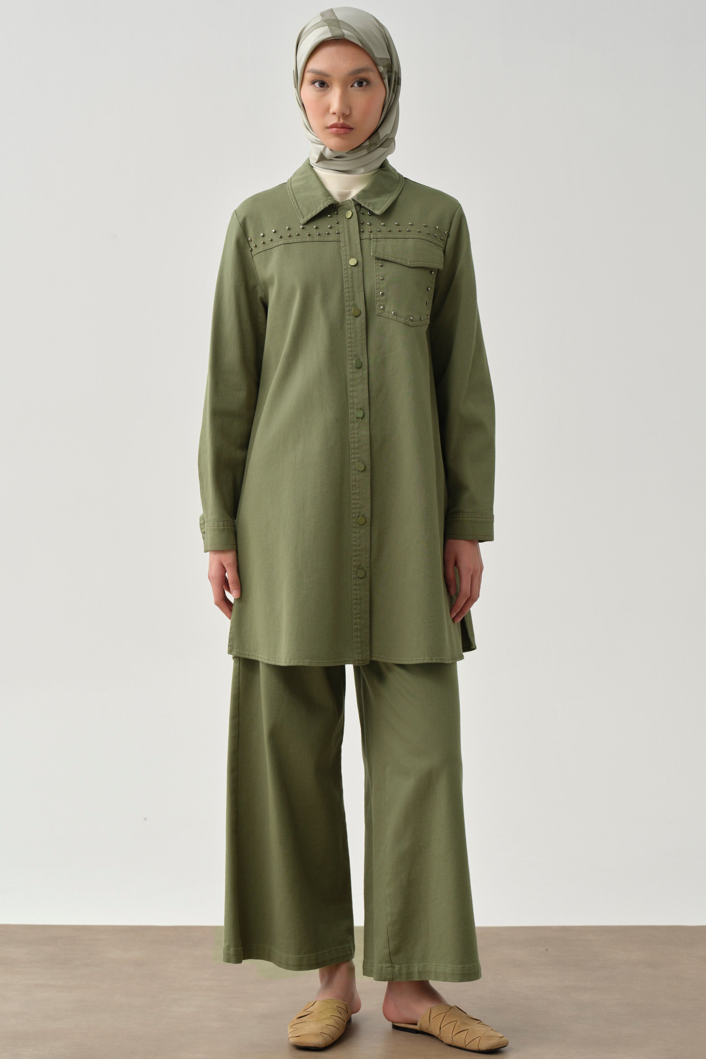 Taş Çakmalı Yırtmaçlı Canvas Gömlek - Haki TUGBA