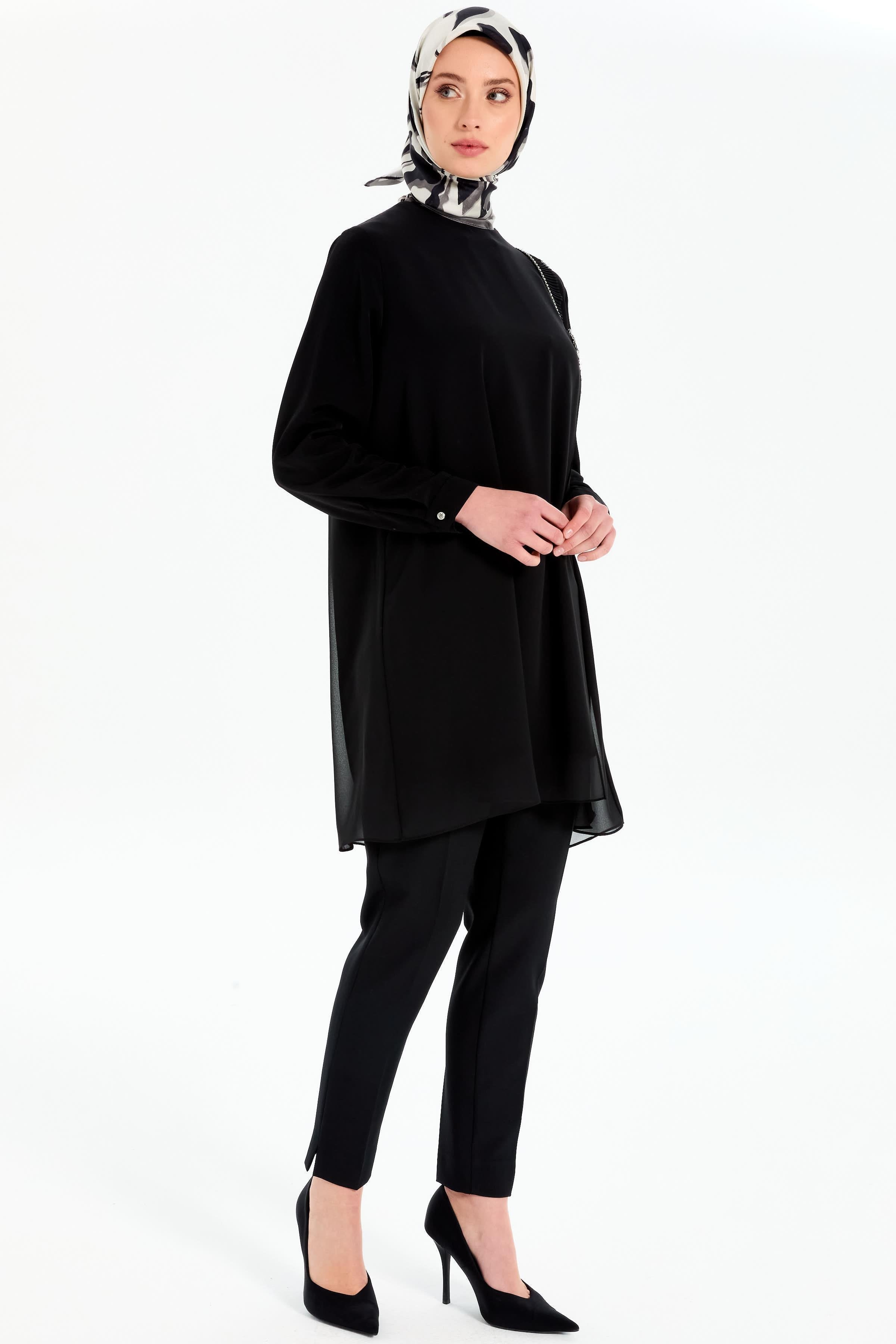 Taş Detaylı Bluz - Siyah TUGBA