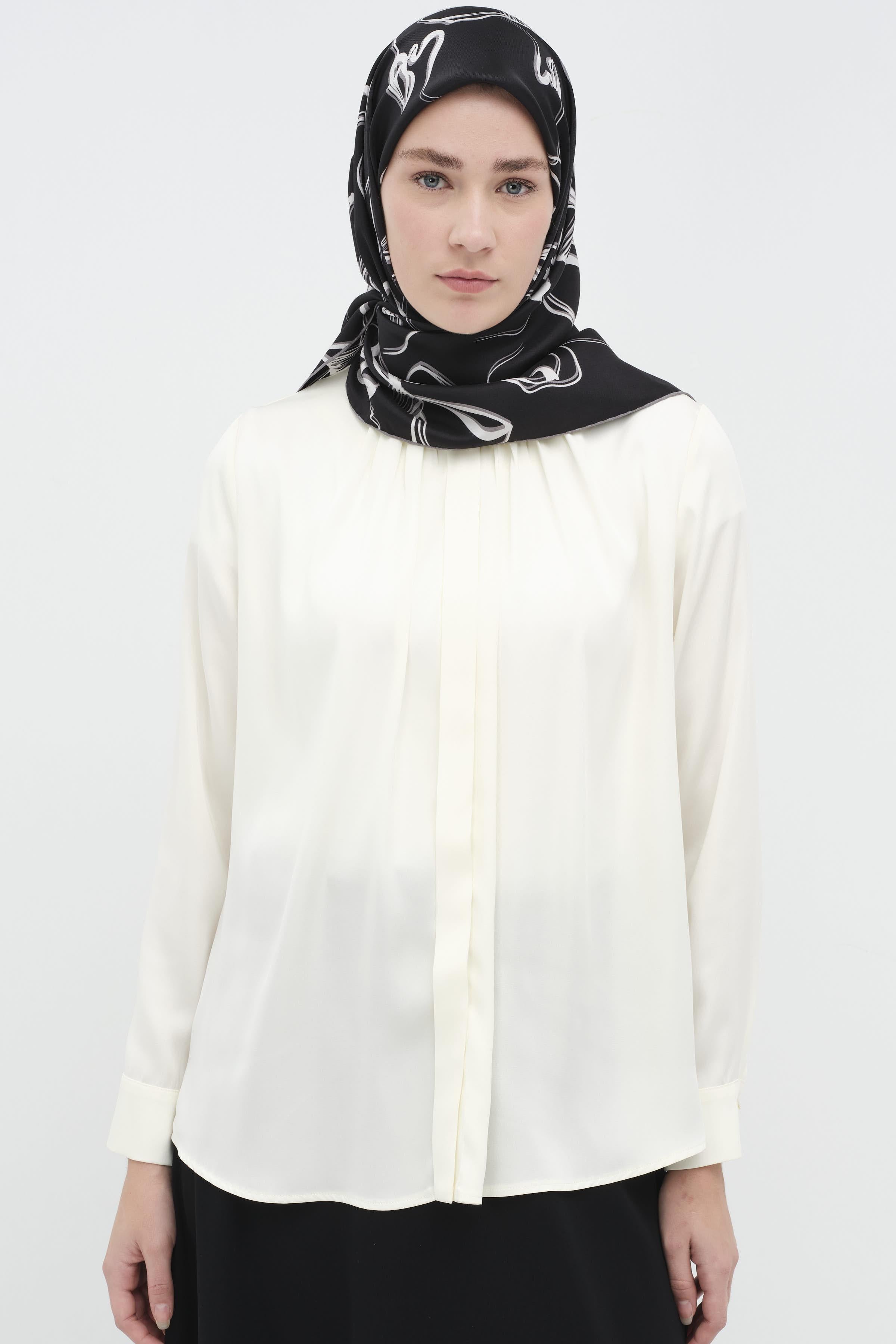 Ters Gizli Patlı Pileli Gömlek - Ekru TUGBA