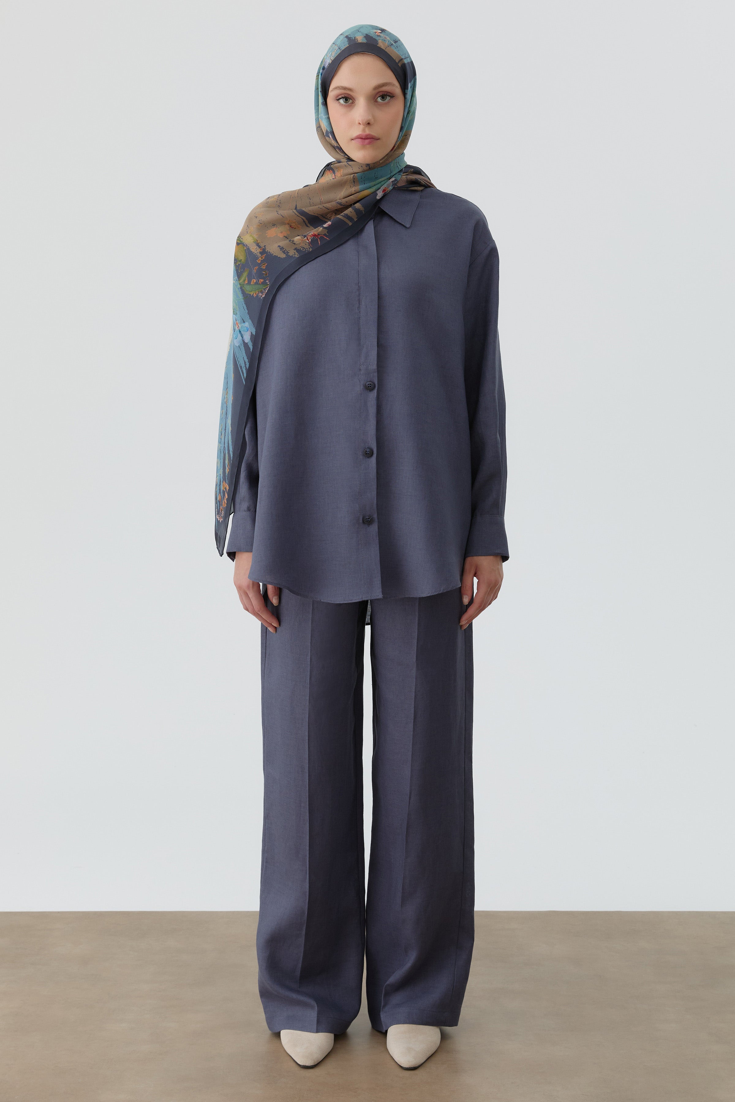 Ters Kapamalı Keten Gömlek - İndigo TUGBA