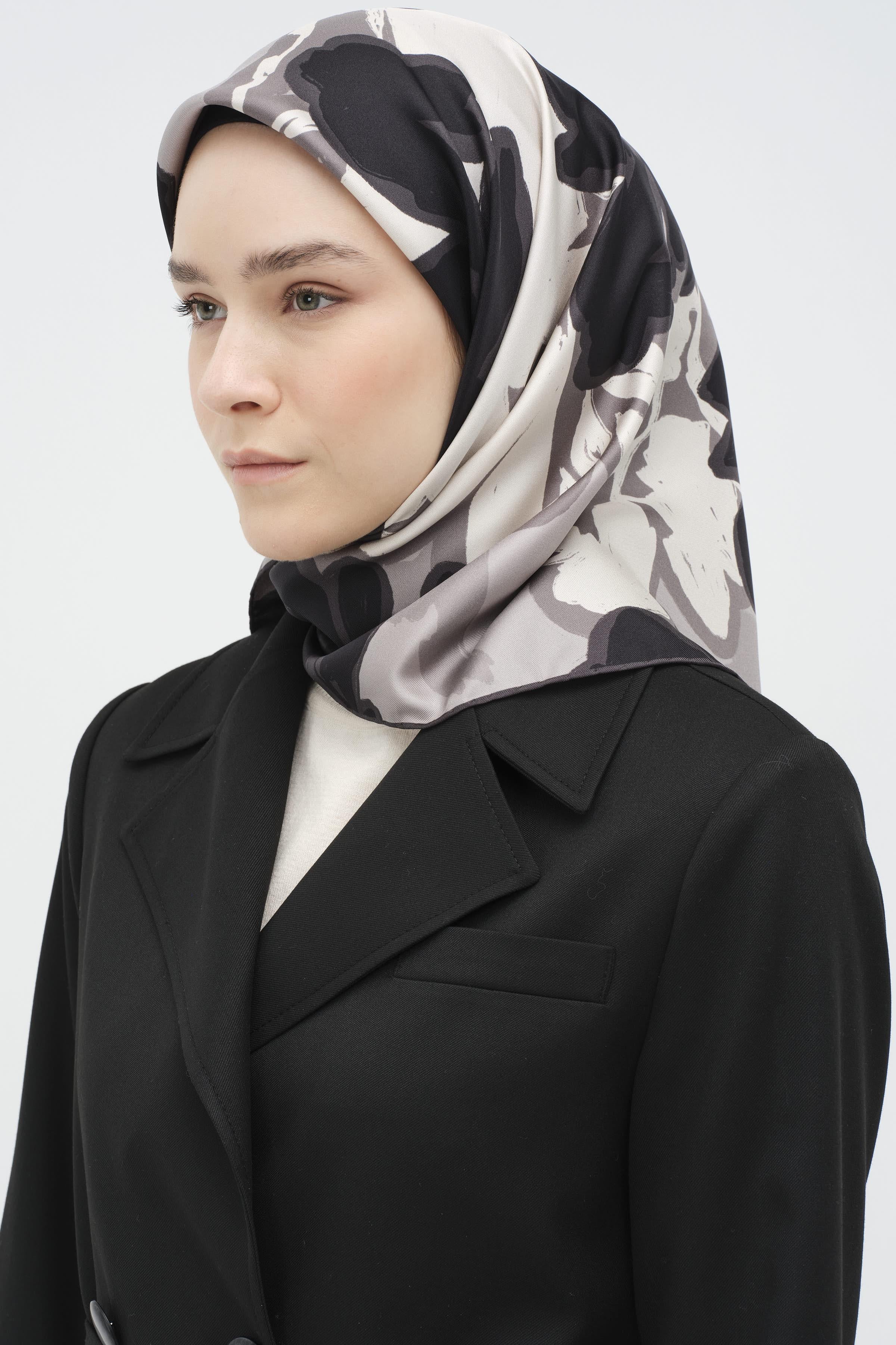 Tokalı Kemer Detaylı Ceket - Siyah TUGBA