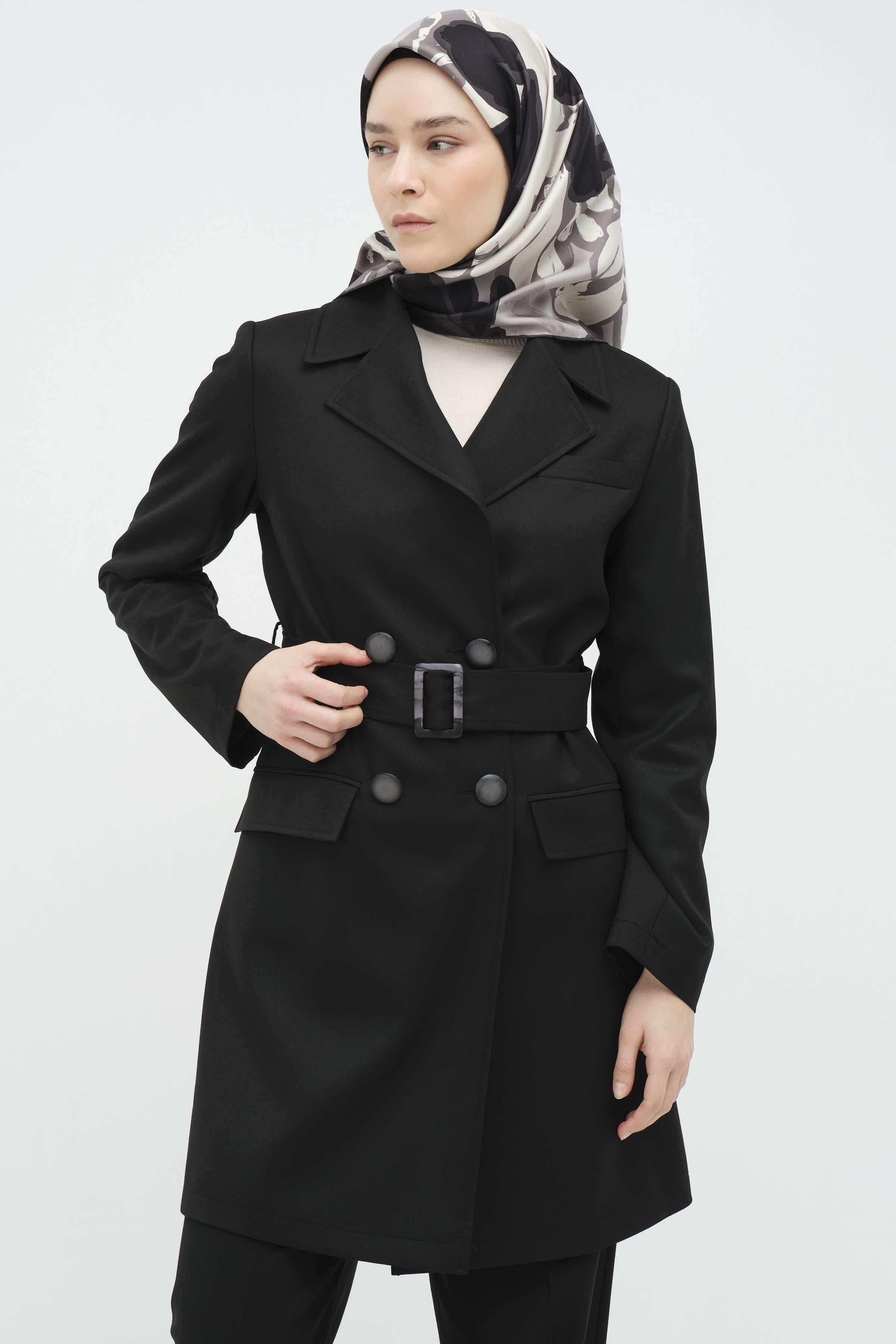 Tokalı Kemer Detaylı Ceket - Siyah TUGBA