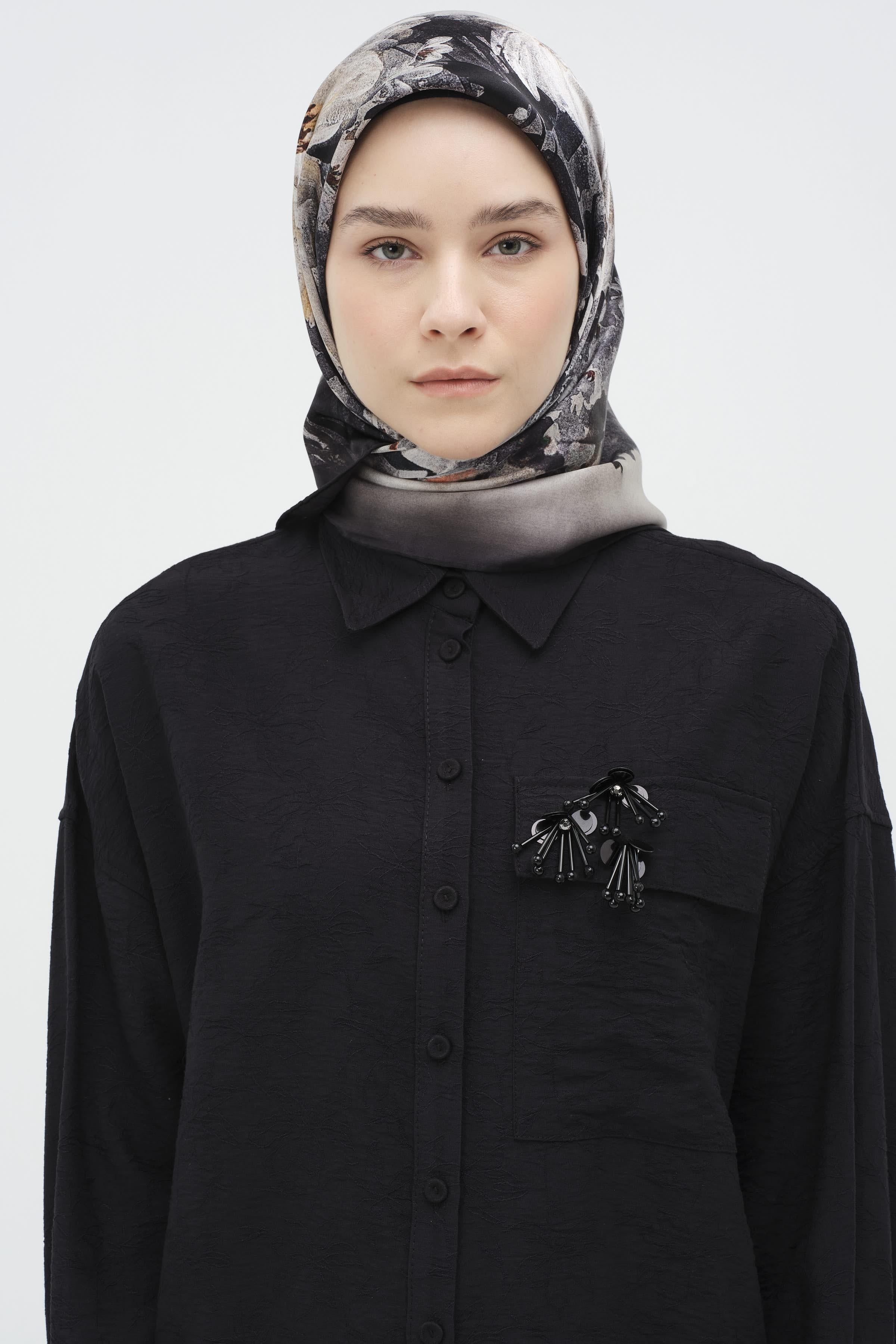 Üç Boyutlu İşlemeli Kısa Tunik - Siyah TUGBA