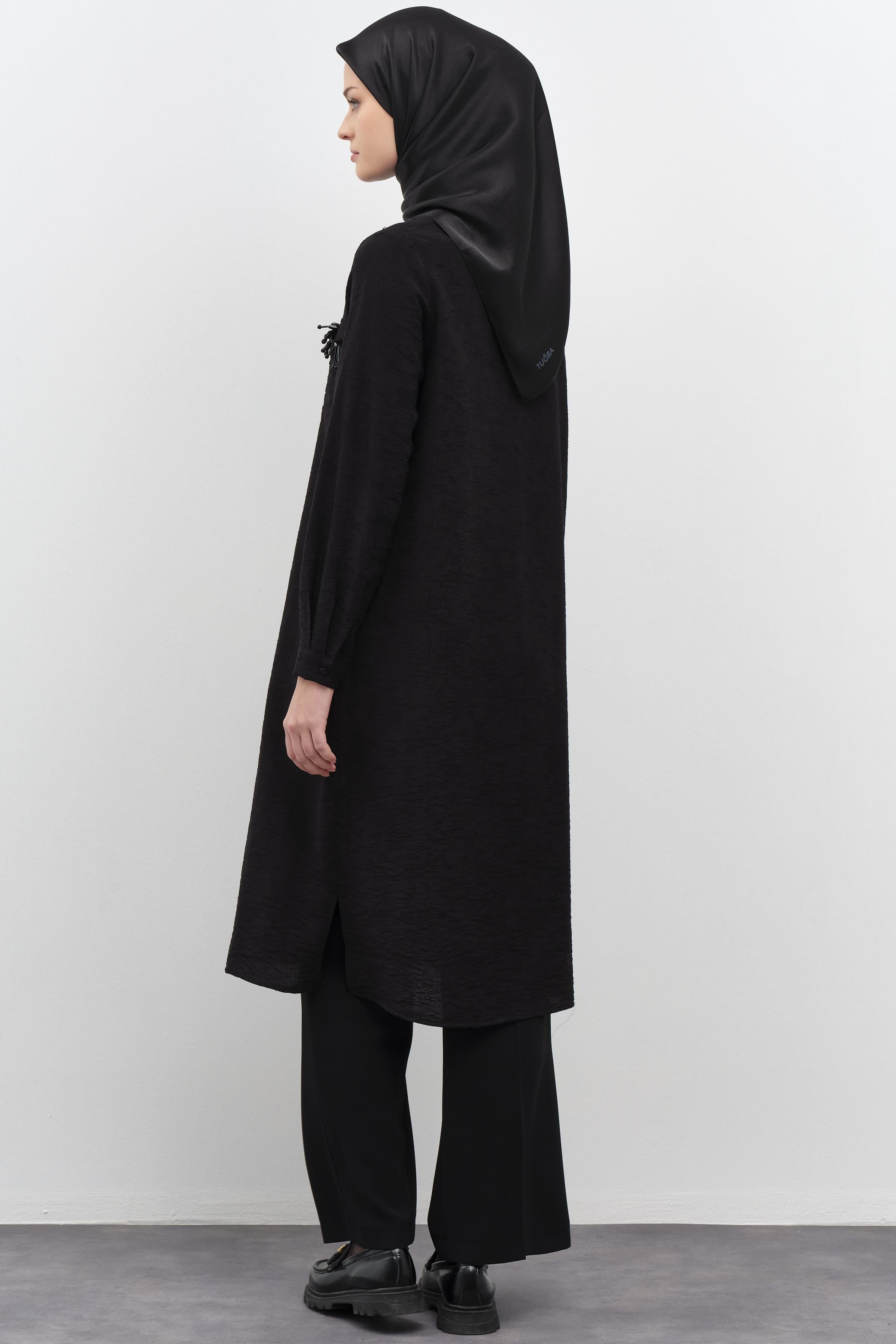 Üç Boyutlu İşlemeli Uzun Tunik - Siyah TUGBA